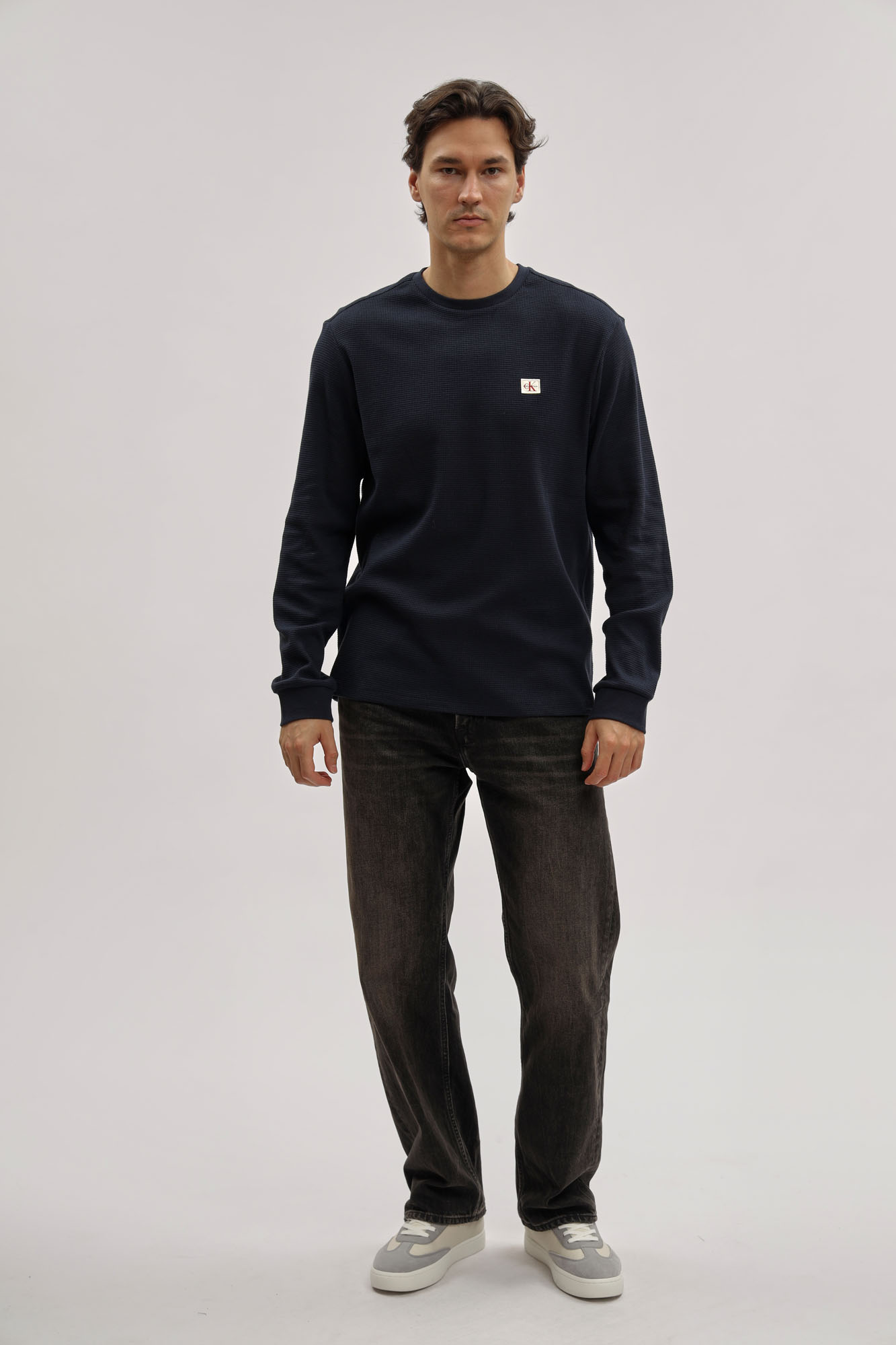 LV040EM217 Лонгслив Calvin Klein Jeans