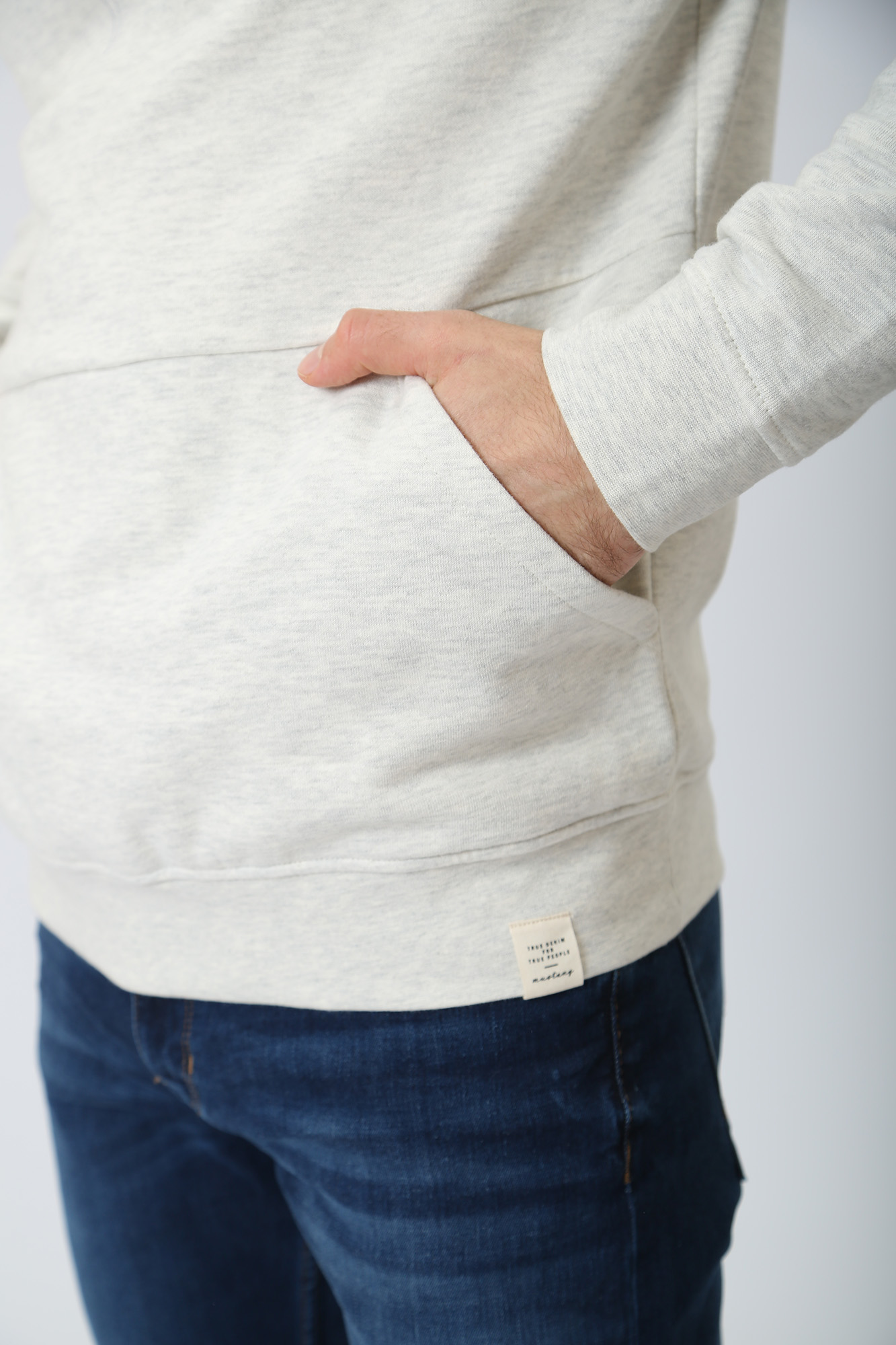 1013074 Худи Mustang Белый