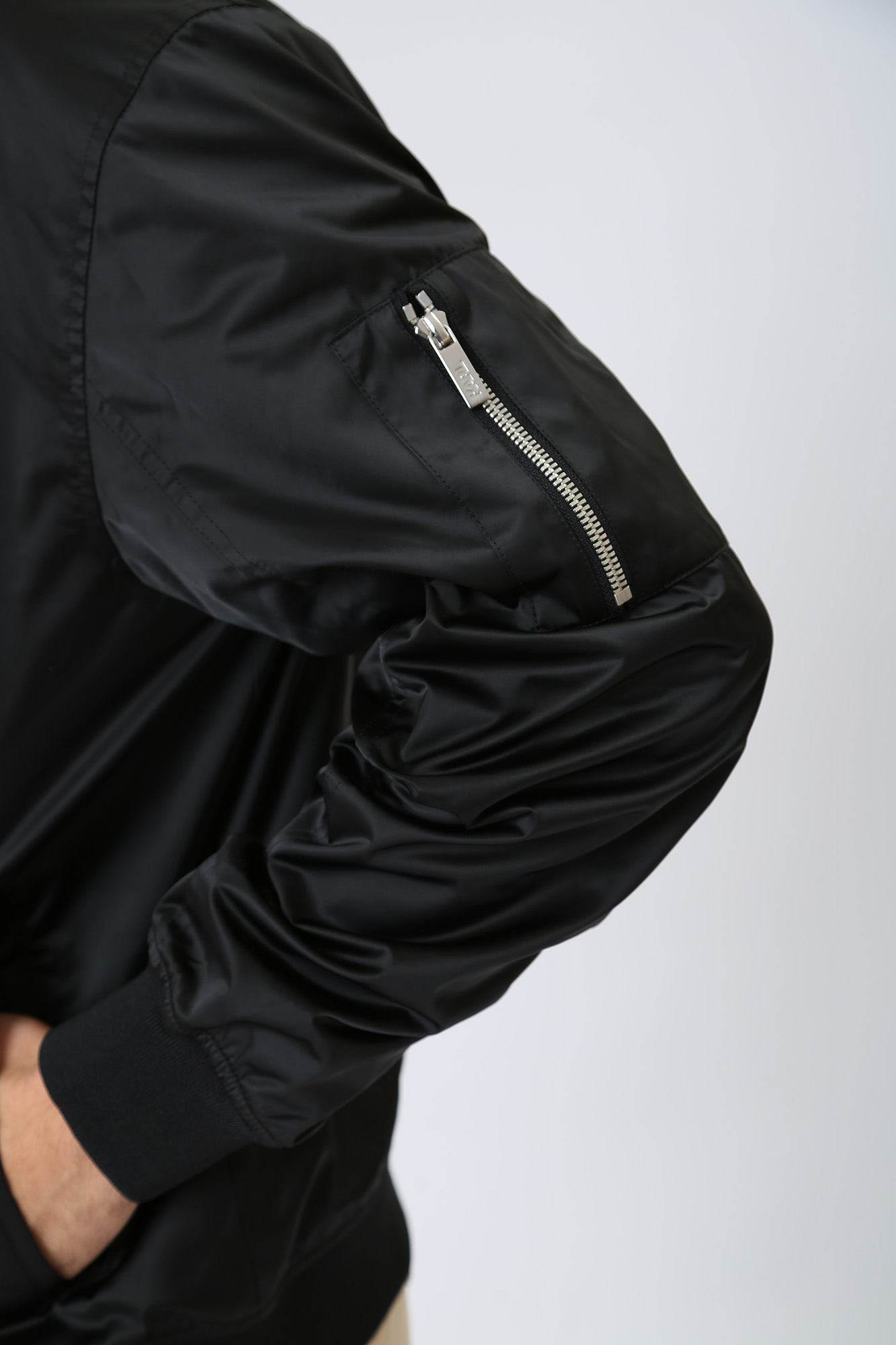 532550_505005 Куртка бомбер Karl Lagerfeld Черный