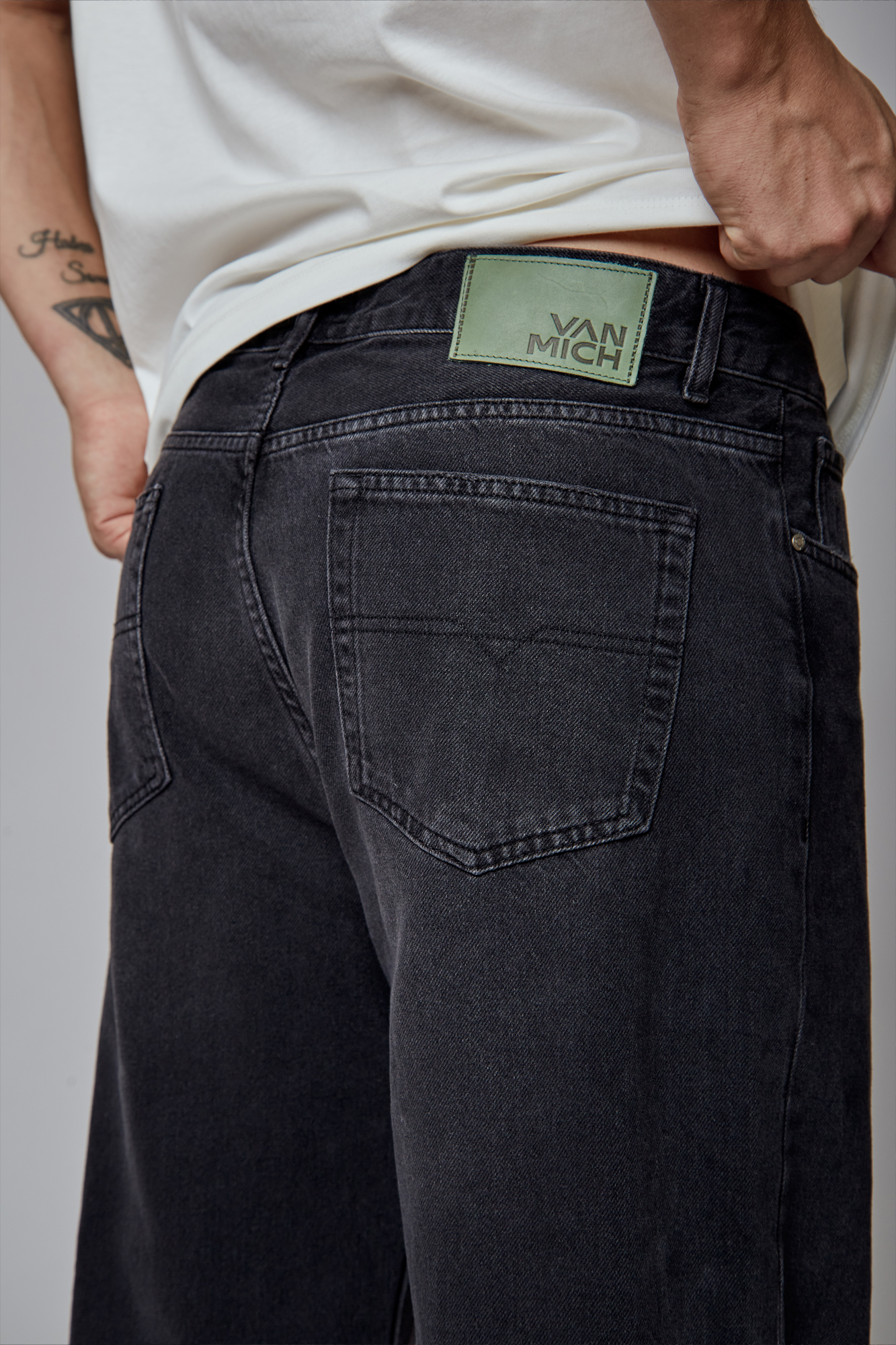 VM-OMA-33-355 Джинсы Van Mich Черный