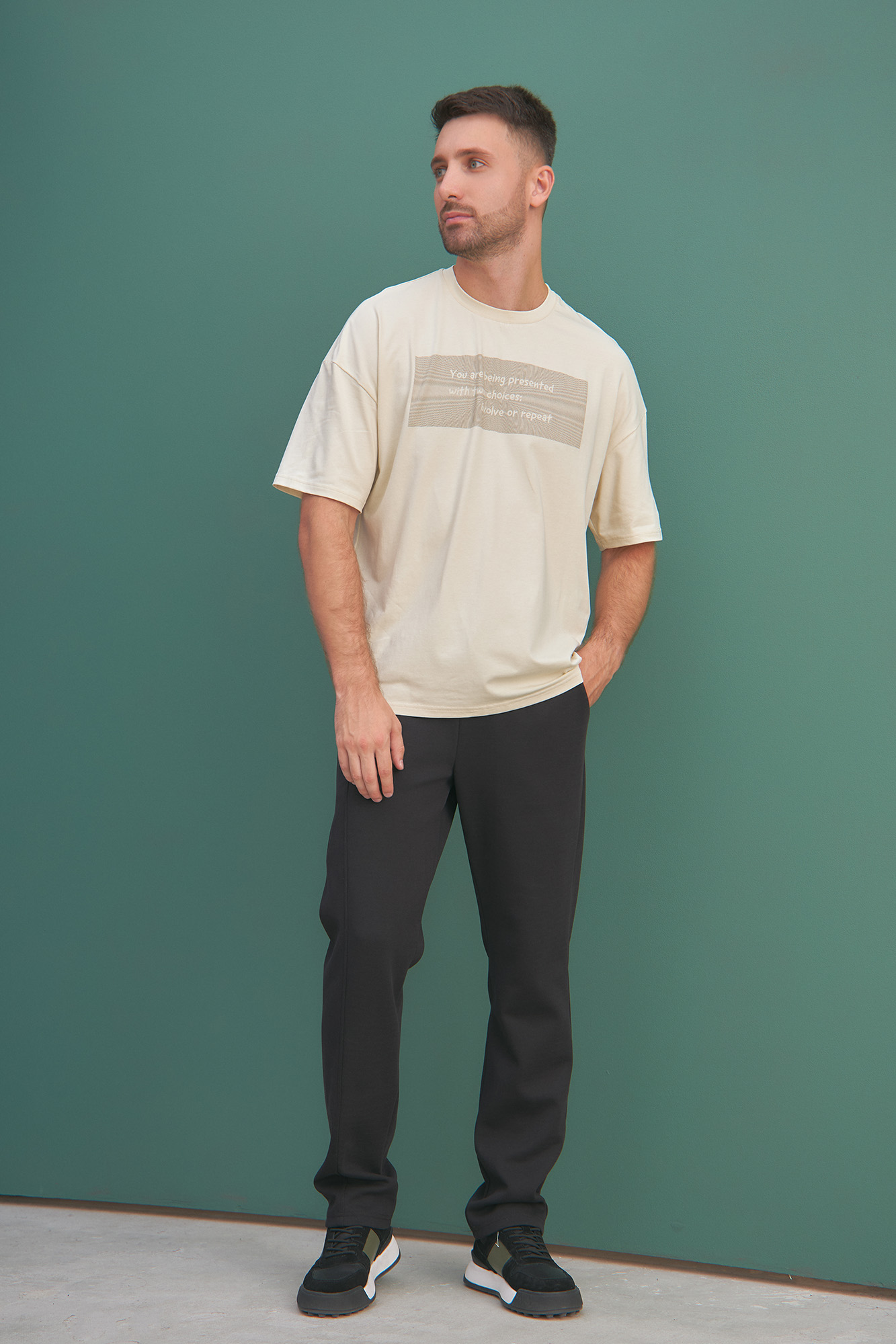 M-232-P-22-0057 Футболка The Hills Молочный