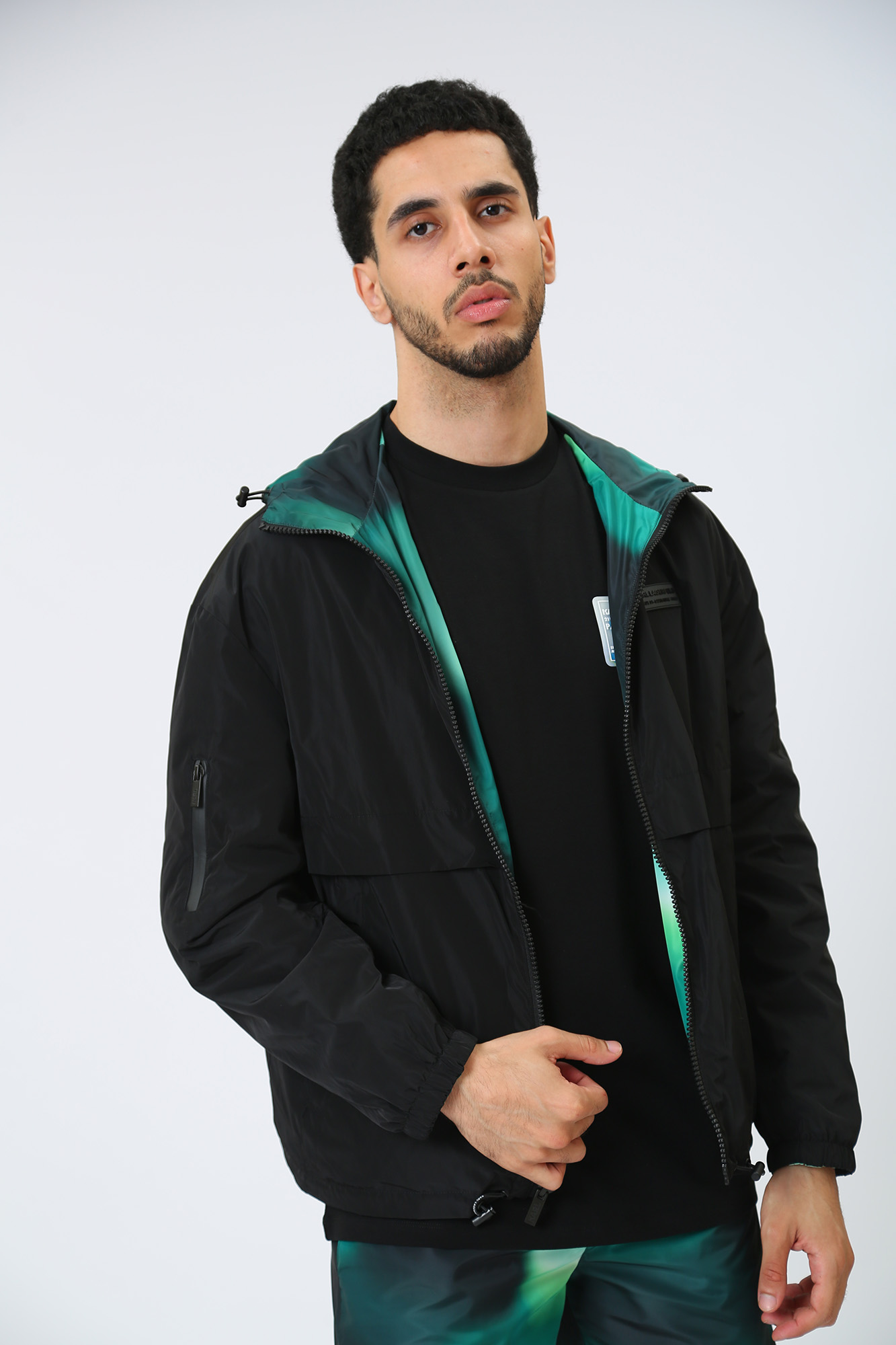 532508_505006 Ветровка Karl Lagerfeld Зеленый