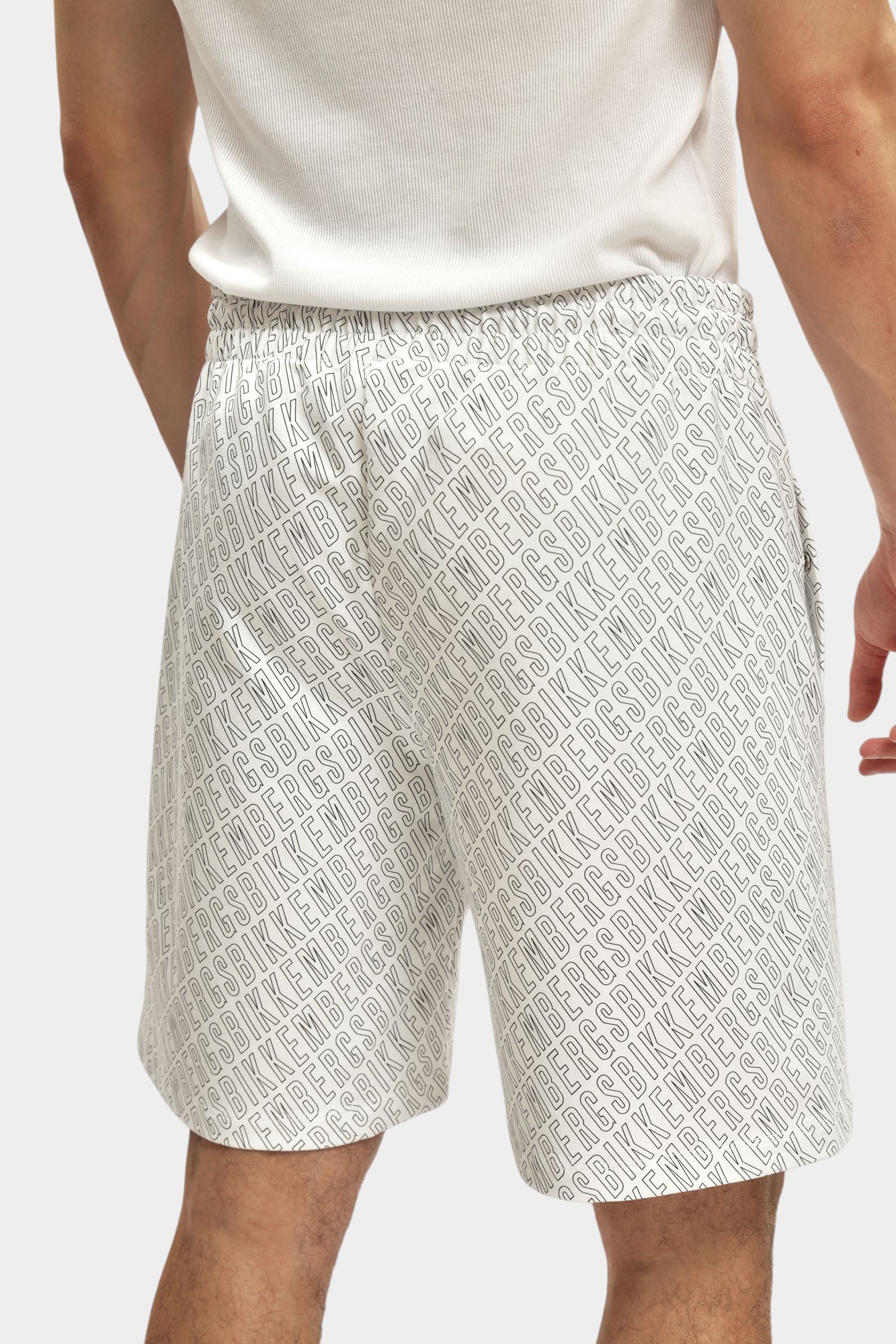 BMF0865 Шорты трикотажные Bikkembergs Белый