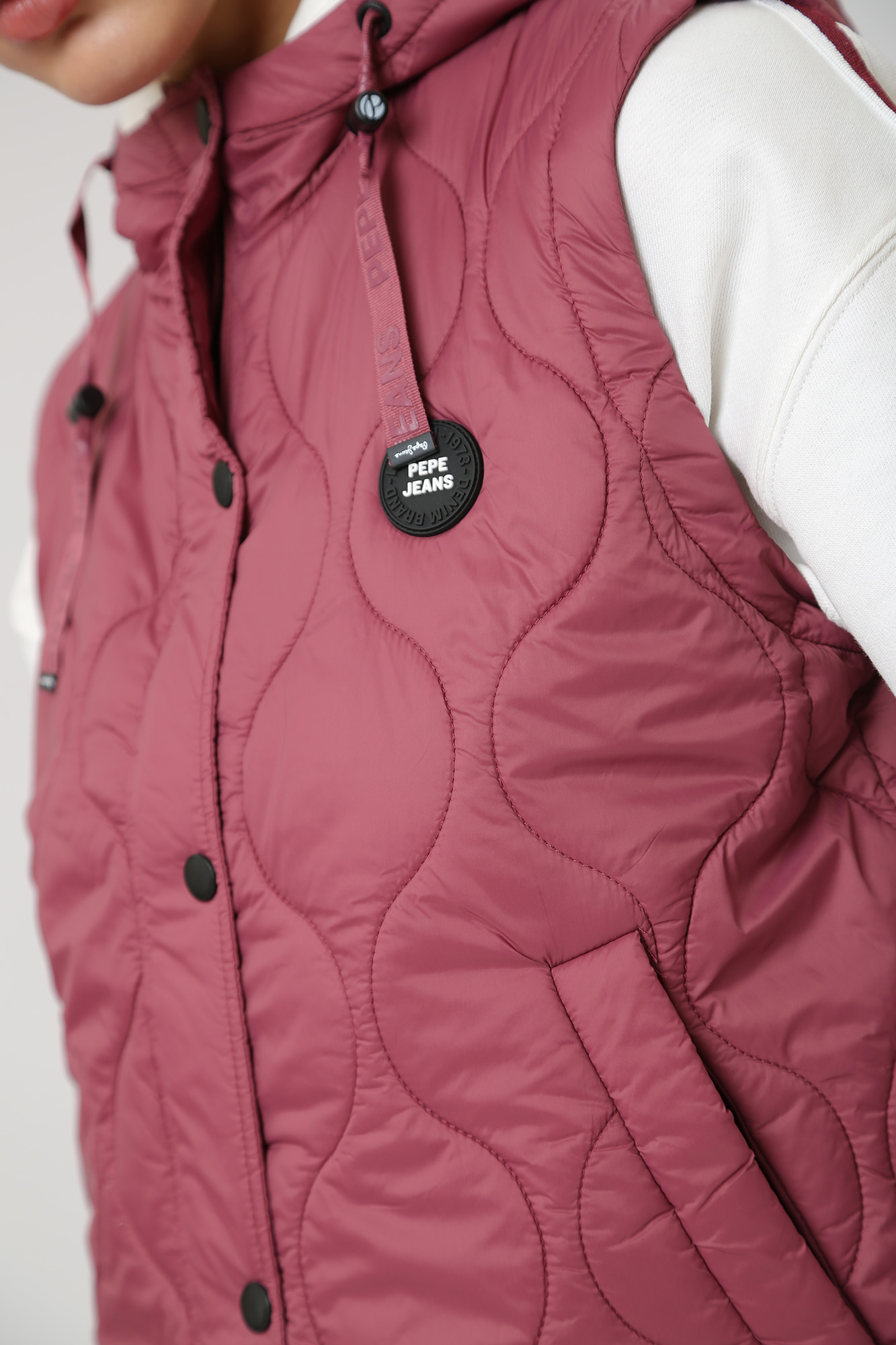 PL402241 жилет утепленный pepe jeans