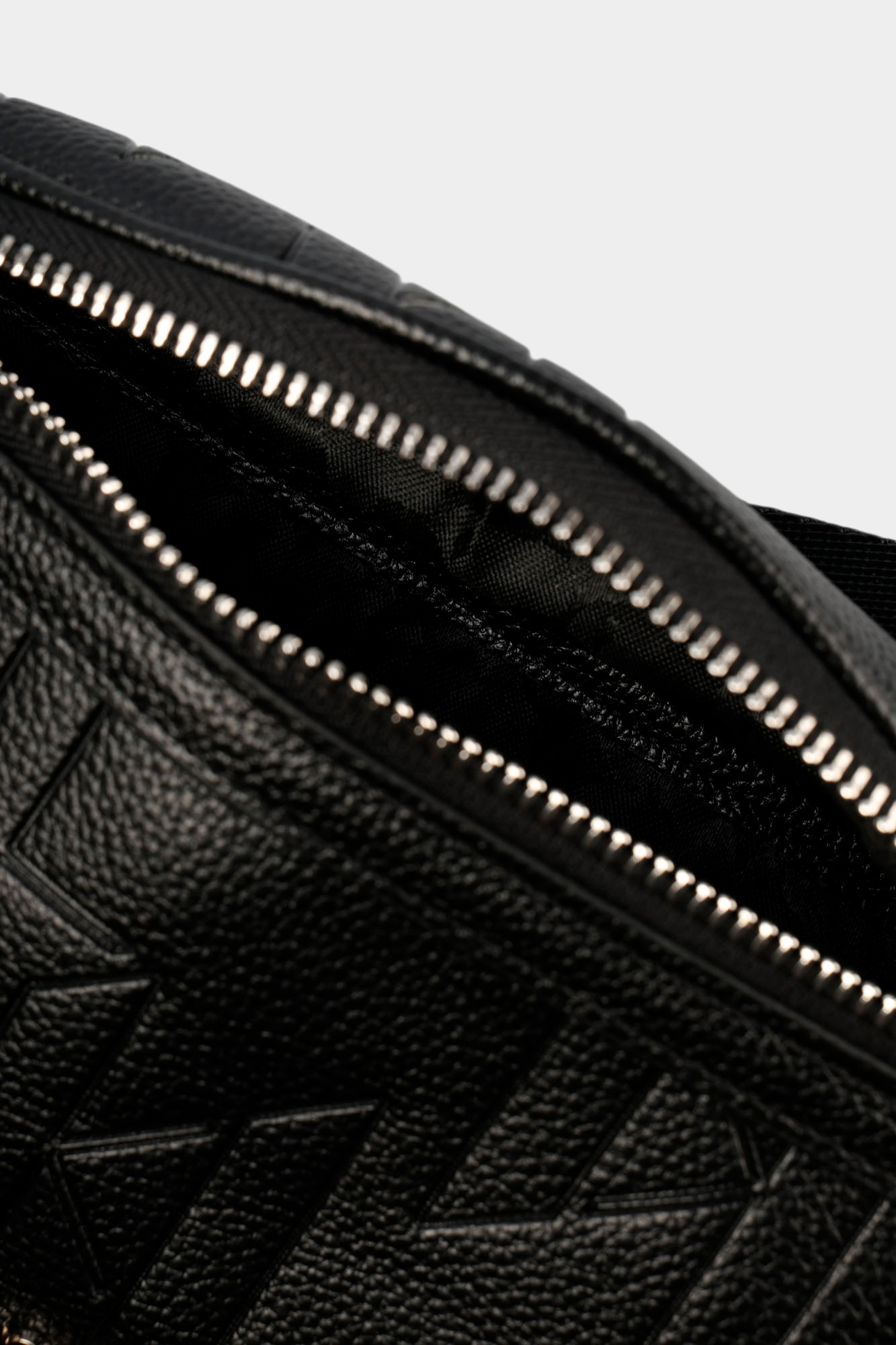 562116_805914 Сумка Karl Lagerfeld Черный