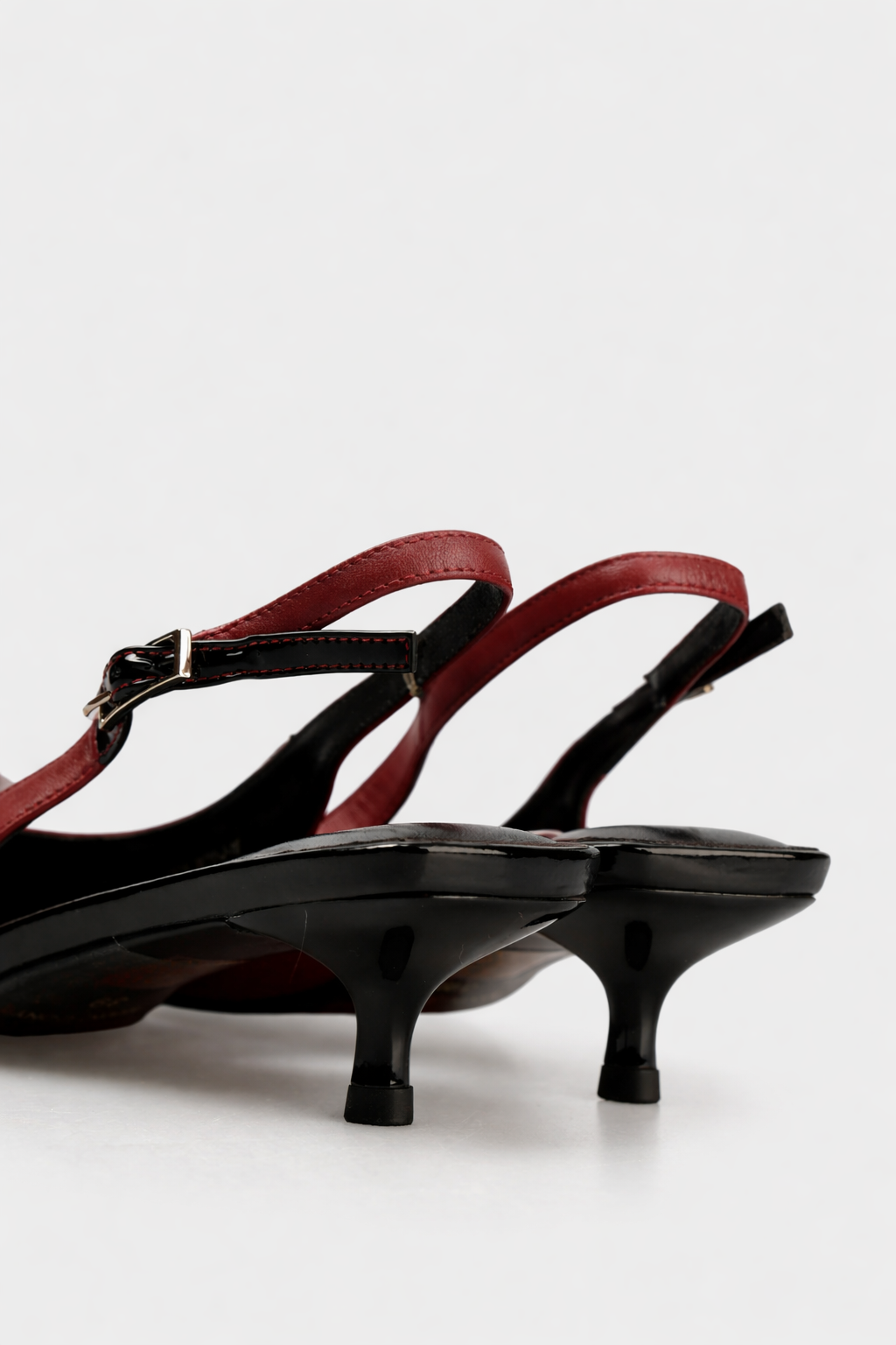 QF16-28755-2 Босоножки Marc Cony Бордовый