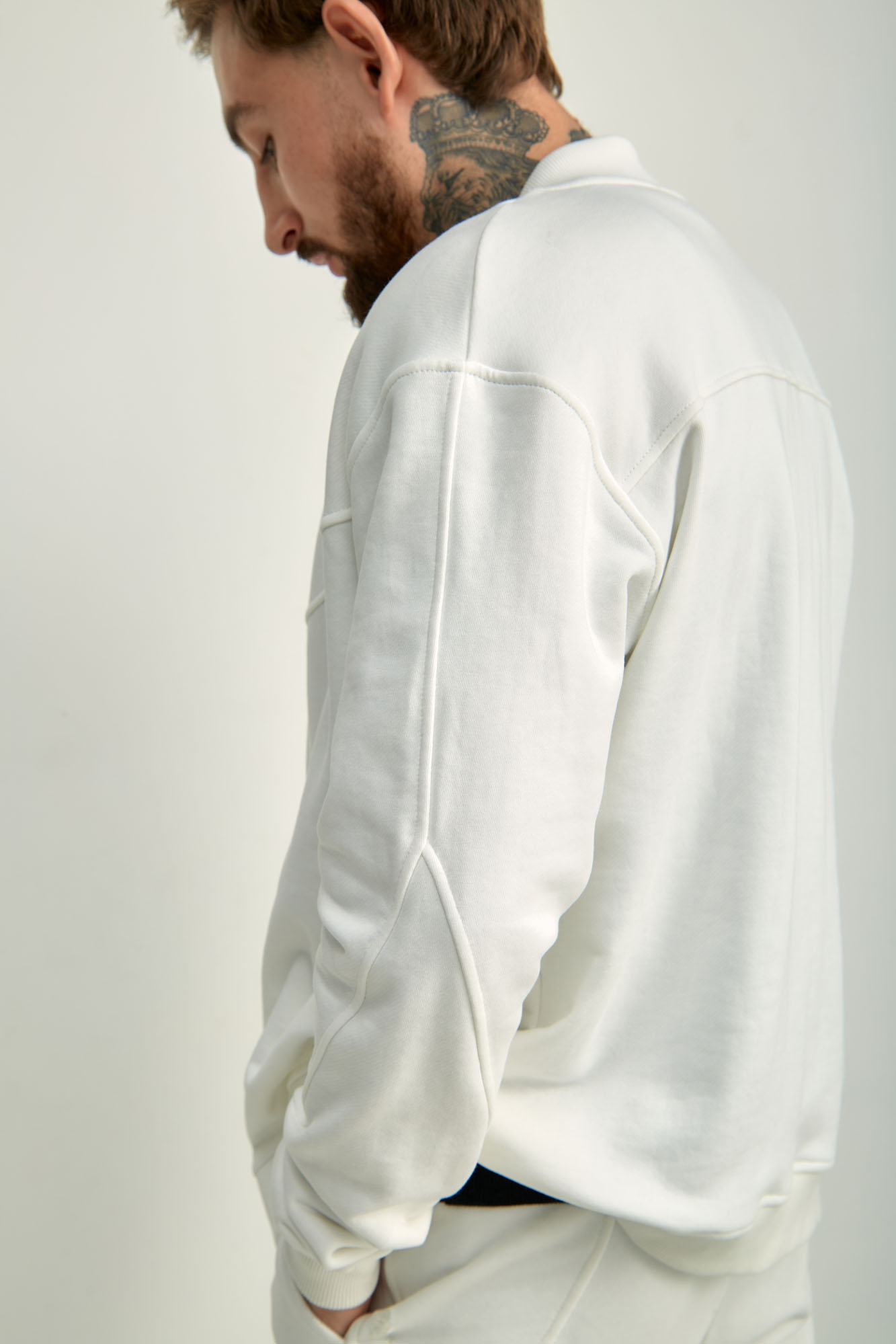 M-241-P-20-0085 Тректоп The Hills Белый