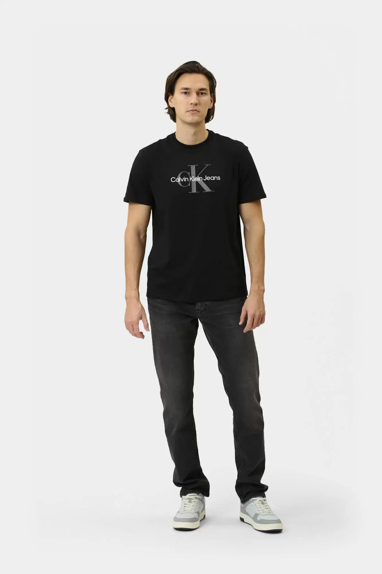 00040EM286 Футболка Calvin Klein Jeans Черный