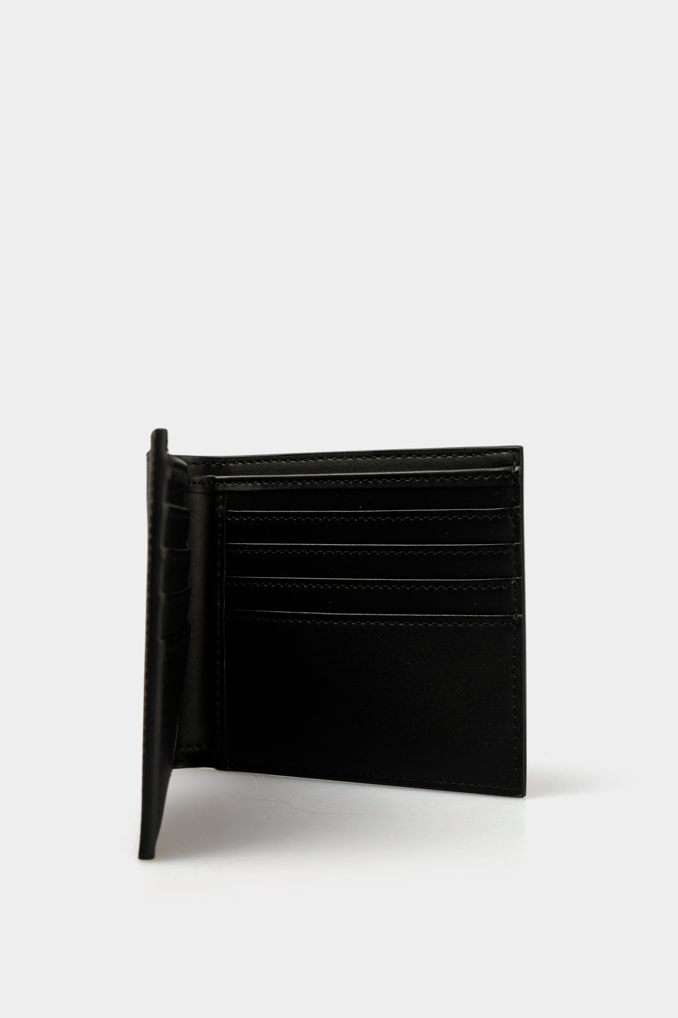 XM000168_AF22637 Кошелек Armani Exchange Черный