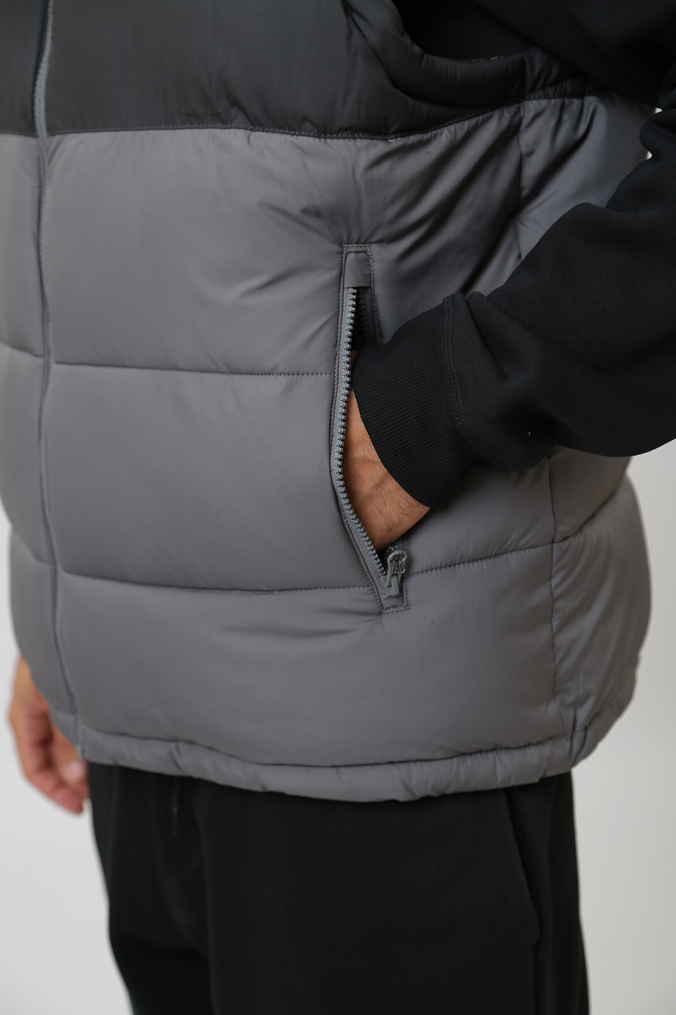 2050951 Жилет пуховой Pike Lake™ II Vest Columbia Серый