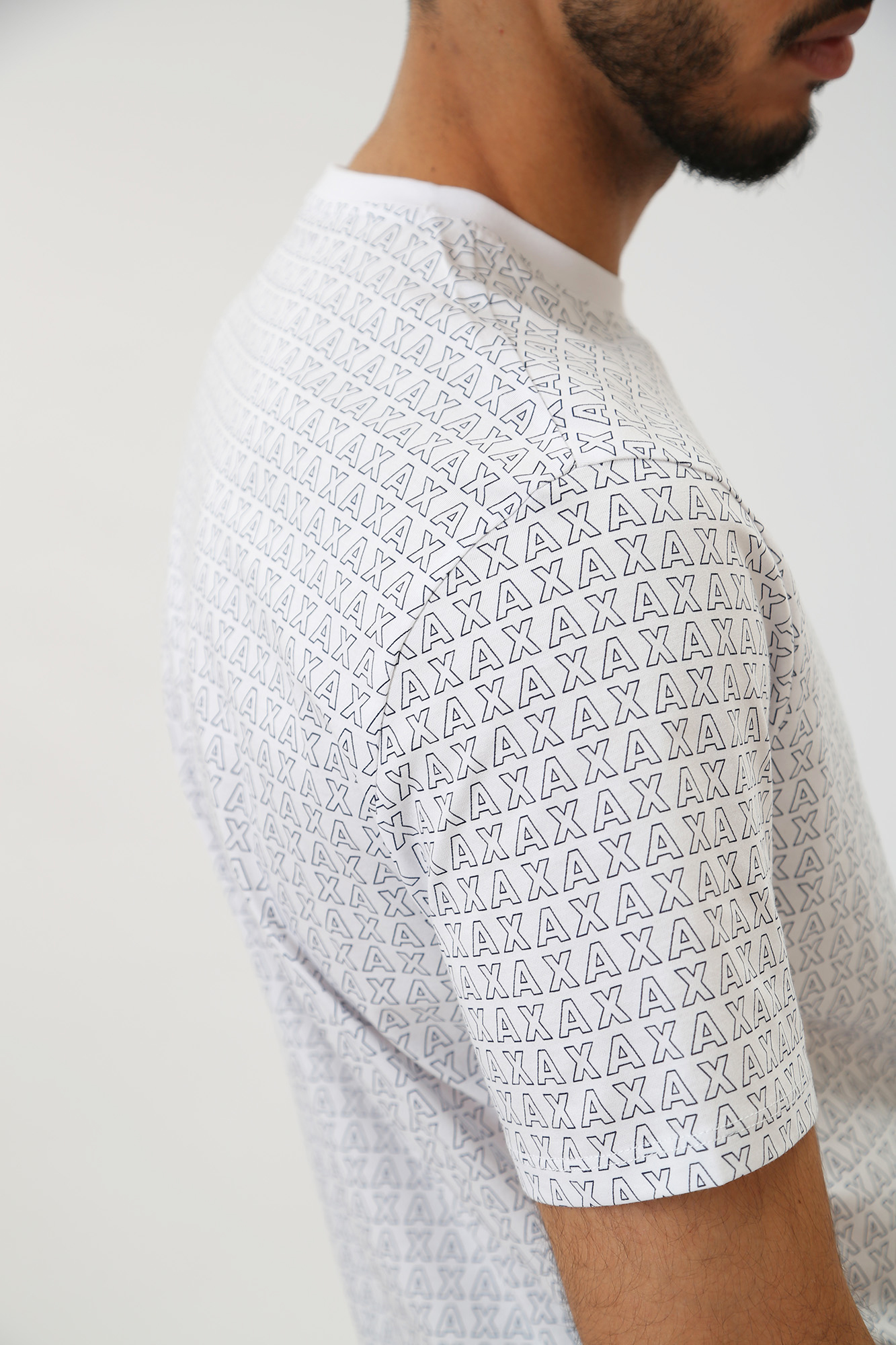 6RZTHZ_ZJH4Z Футболка Armani Exchange Белый