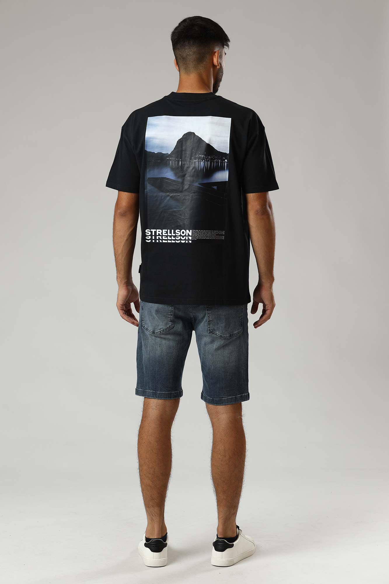 30032468_10013658 Шорты джинсовые Strellson Голубой