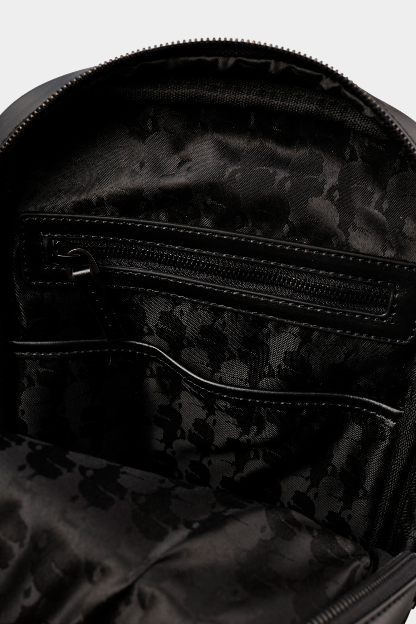 562114_805921 Сумка Karl Lagerfeld Черный