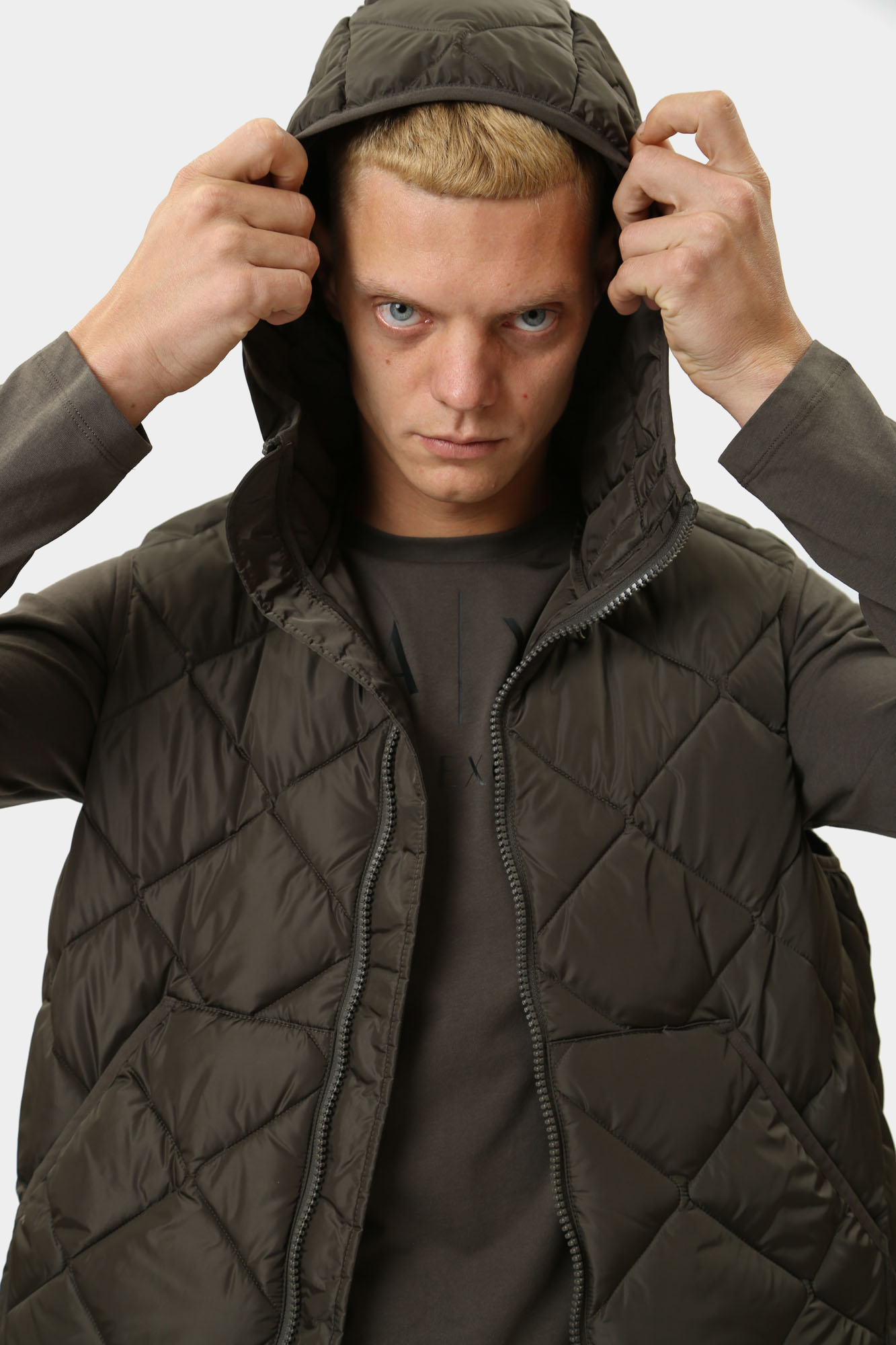 6DZQ01_ZN4XZ Жилет пуховый Armani Exchange Черный