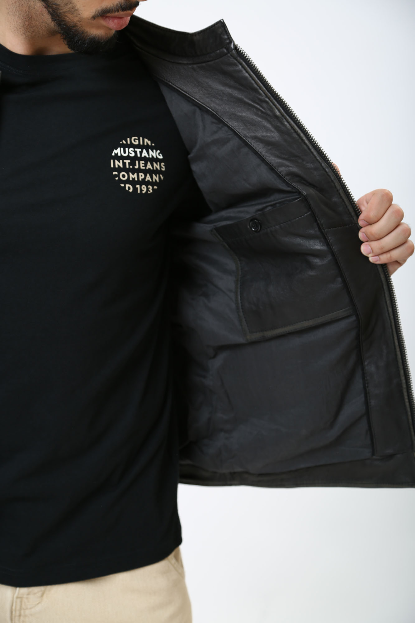 MU-M241-134 Куртка кожаная Mustang Черный