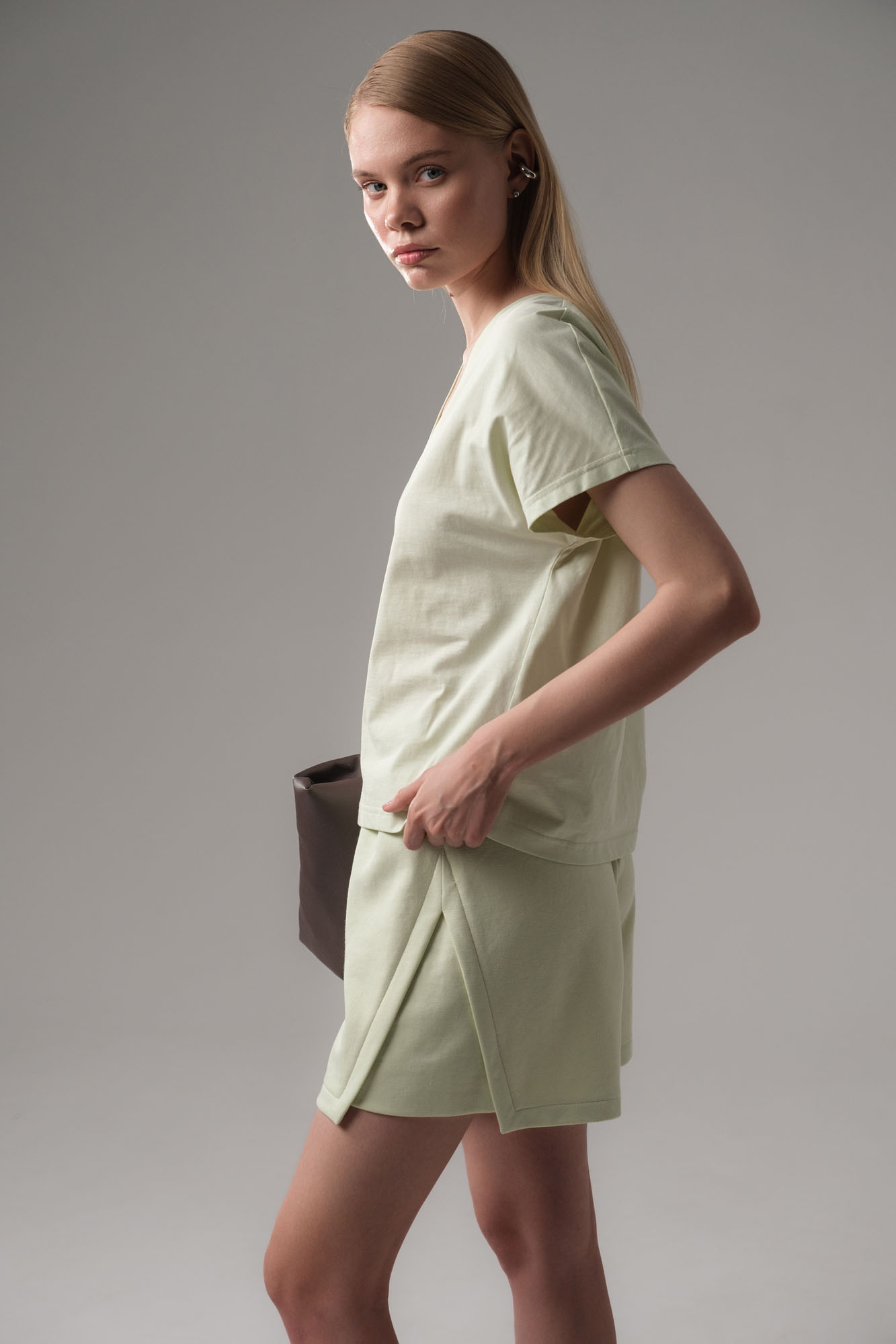 W-251-THT-22-0168 футболка the hills 