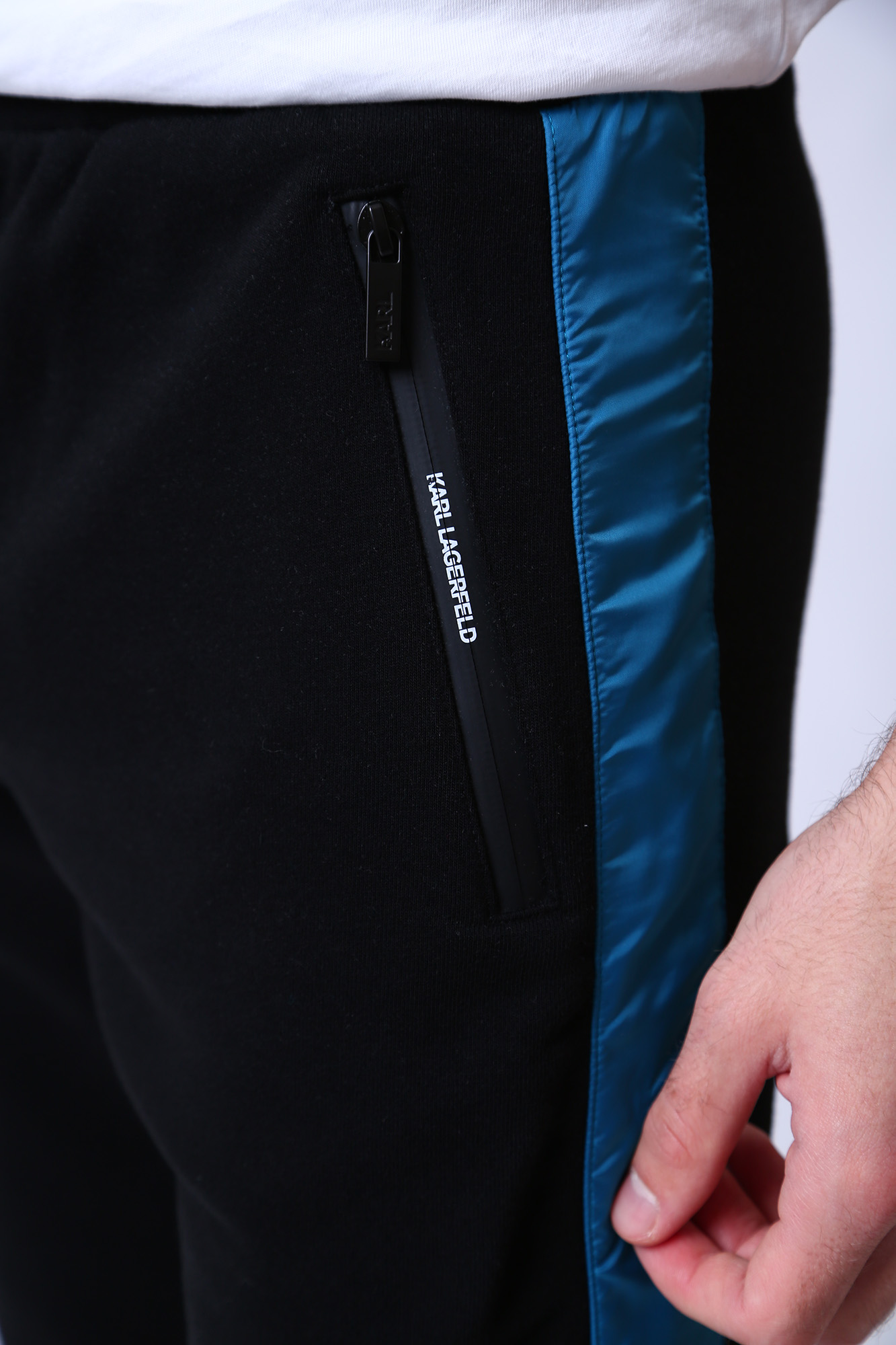 524910_705005 Брюки джоггеры Karl Lagerfeld Черный