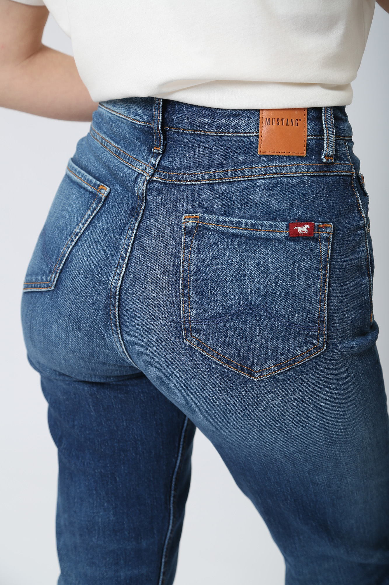 1013162-5000 джинсы 'moms' mustang 
