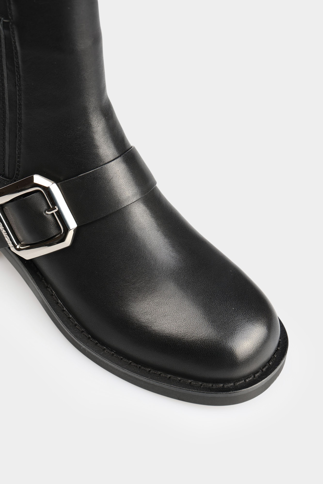 MC21858 Челси Marc Cony Черный