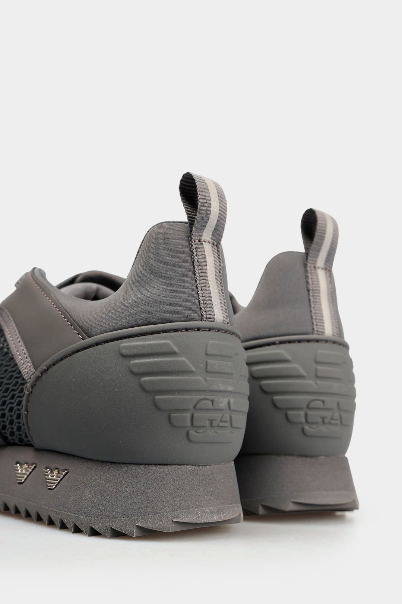 7X000334_AF18610_M8341 Кроссовки EA7 Серый