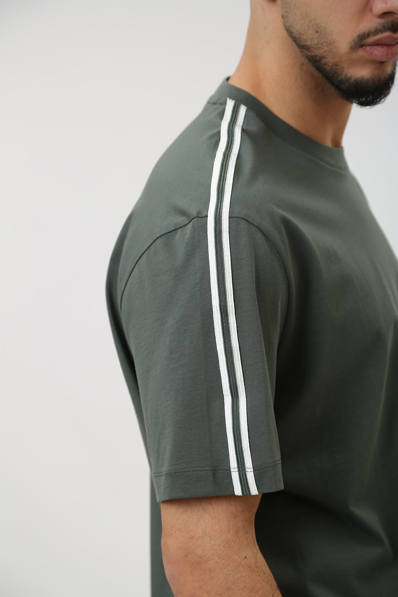 8NZTSG_ZJ9AZ Футболка Armani Exchange Зеленый