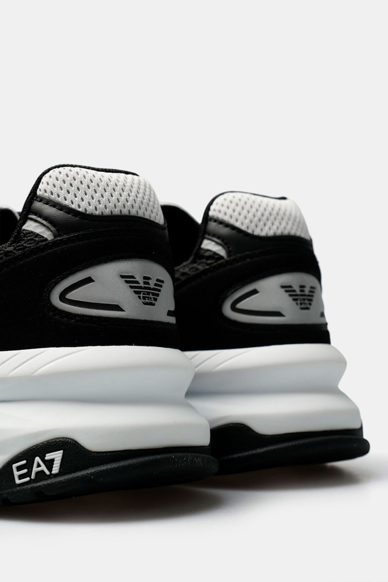 X8X178_XK382 Кроссовки EA7 Черный