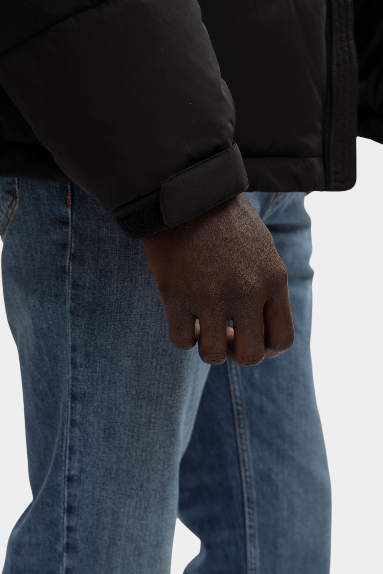 F007M000012N-MO804N11-08YS Куртка пуховая Trussardi Черный