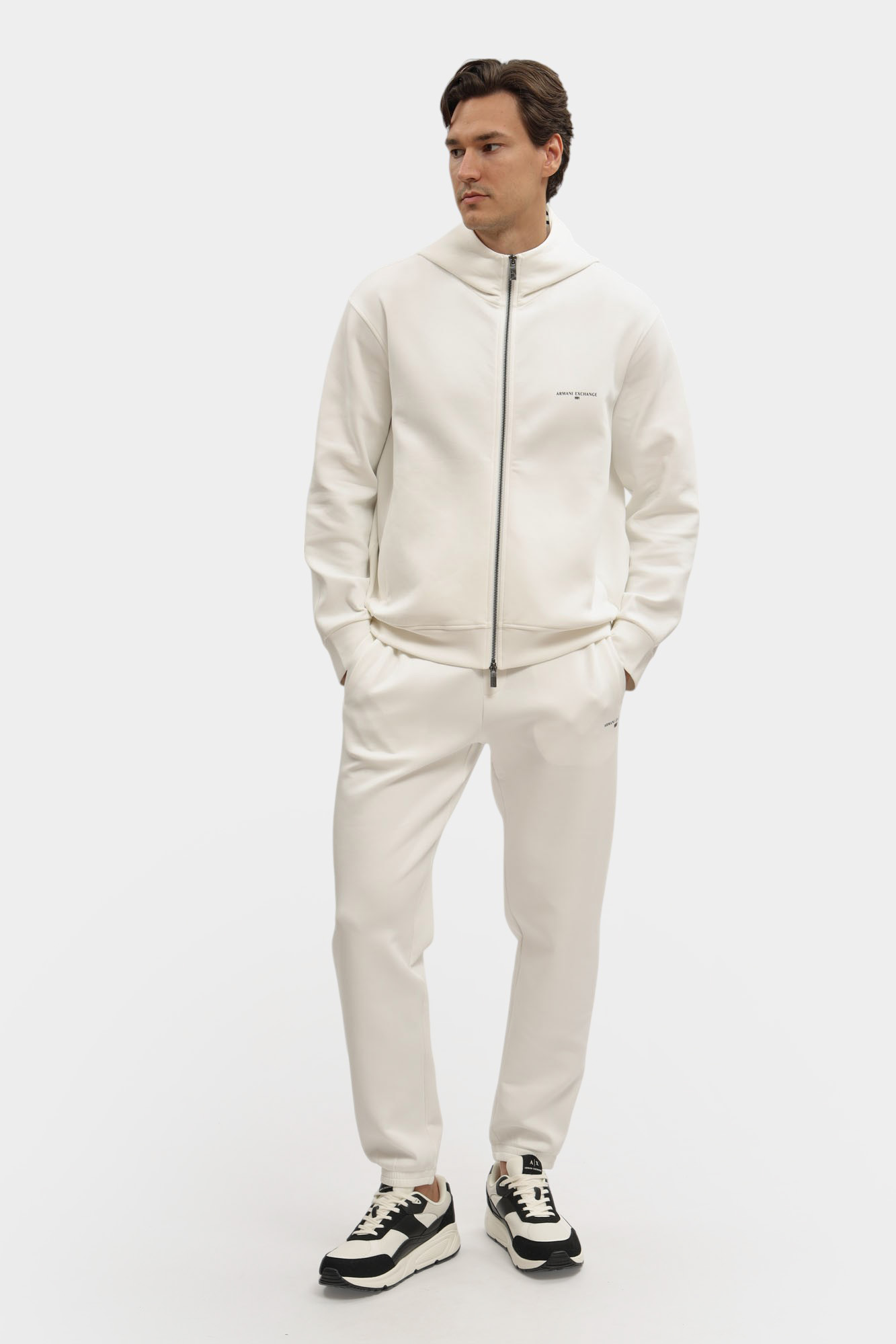 XM000983_AF10818 Толстовка с/к Armani Exchange Белый