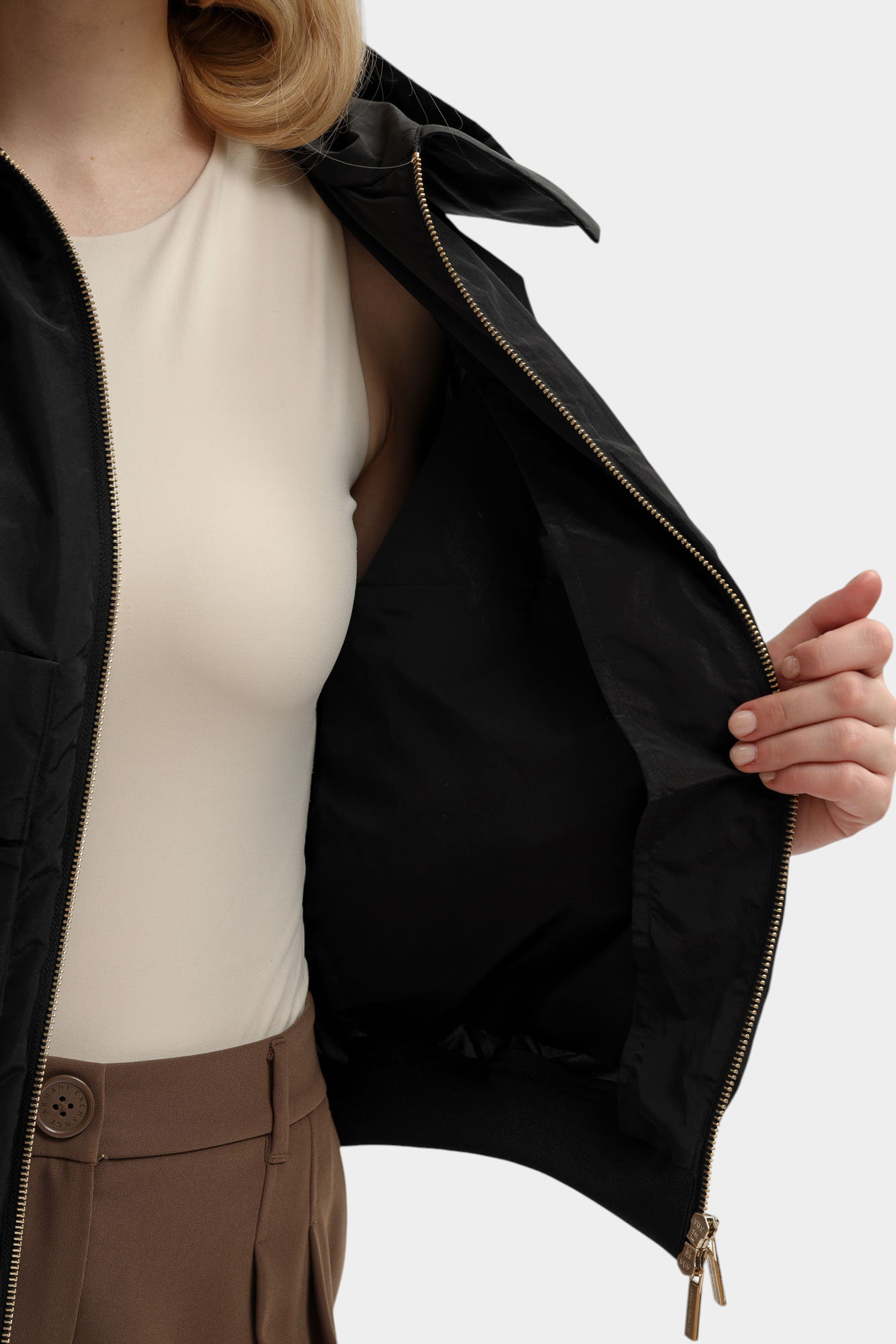 XW001932_AF21526 ветровка armani exchange 