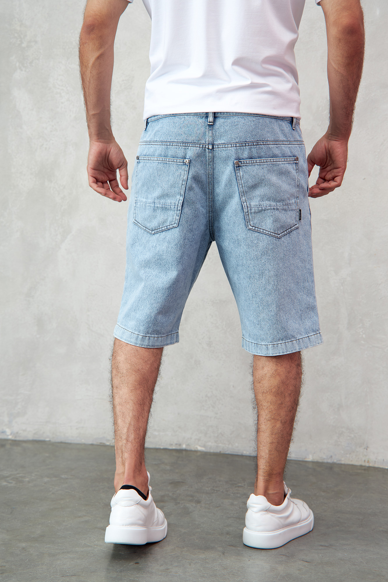 M-231-THT-56-0067 Шорты джинсовые The Hills Голубой