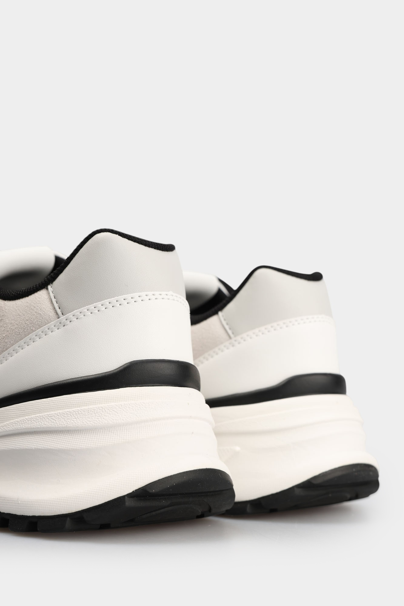 YW0YW02009 Кроссовки Calvin Klein Jeans Молочный