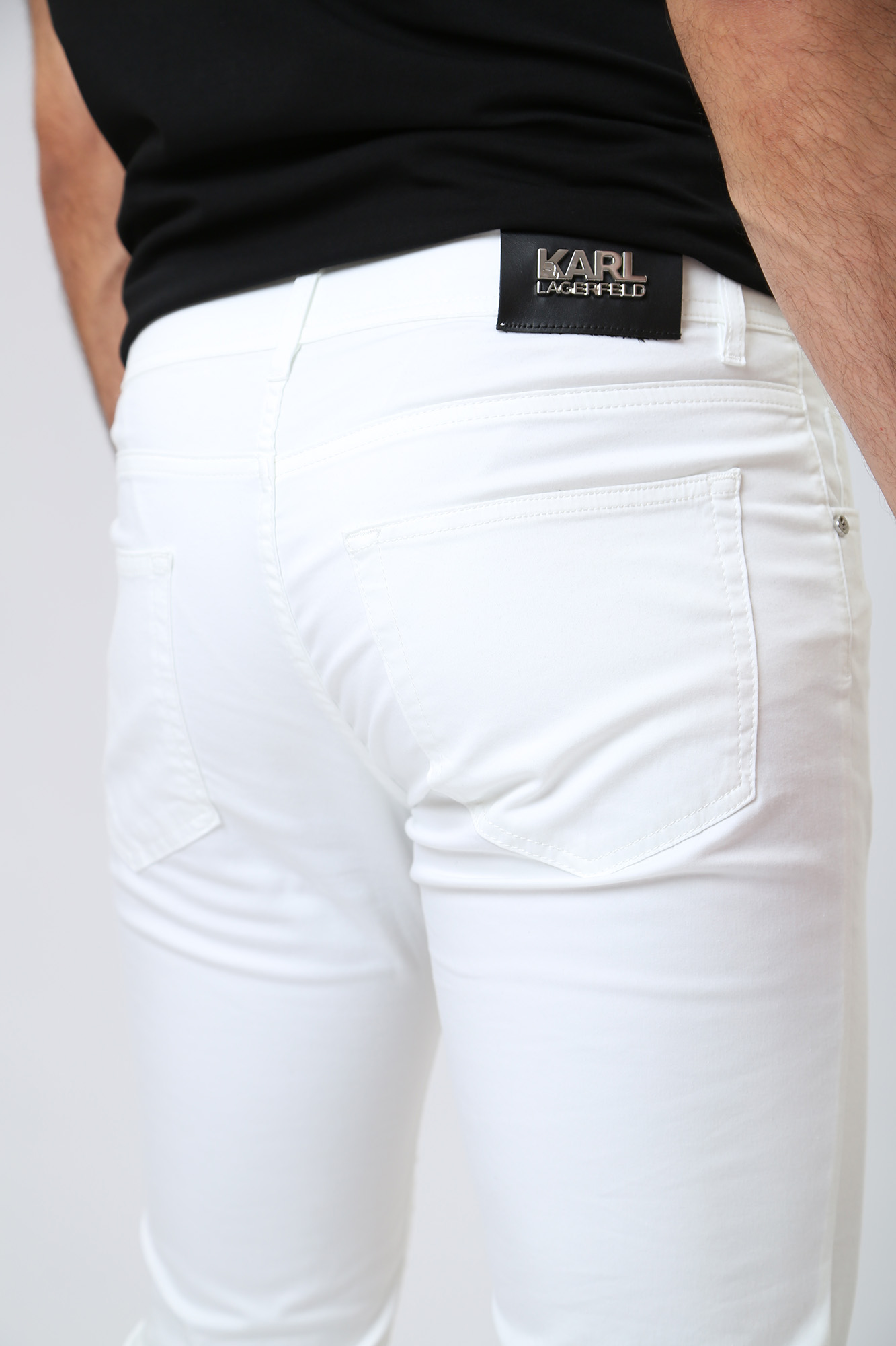 532801_265840 Джинсы Karl Lagerfeld Белый