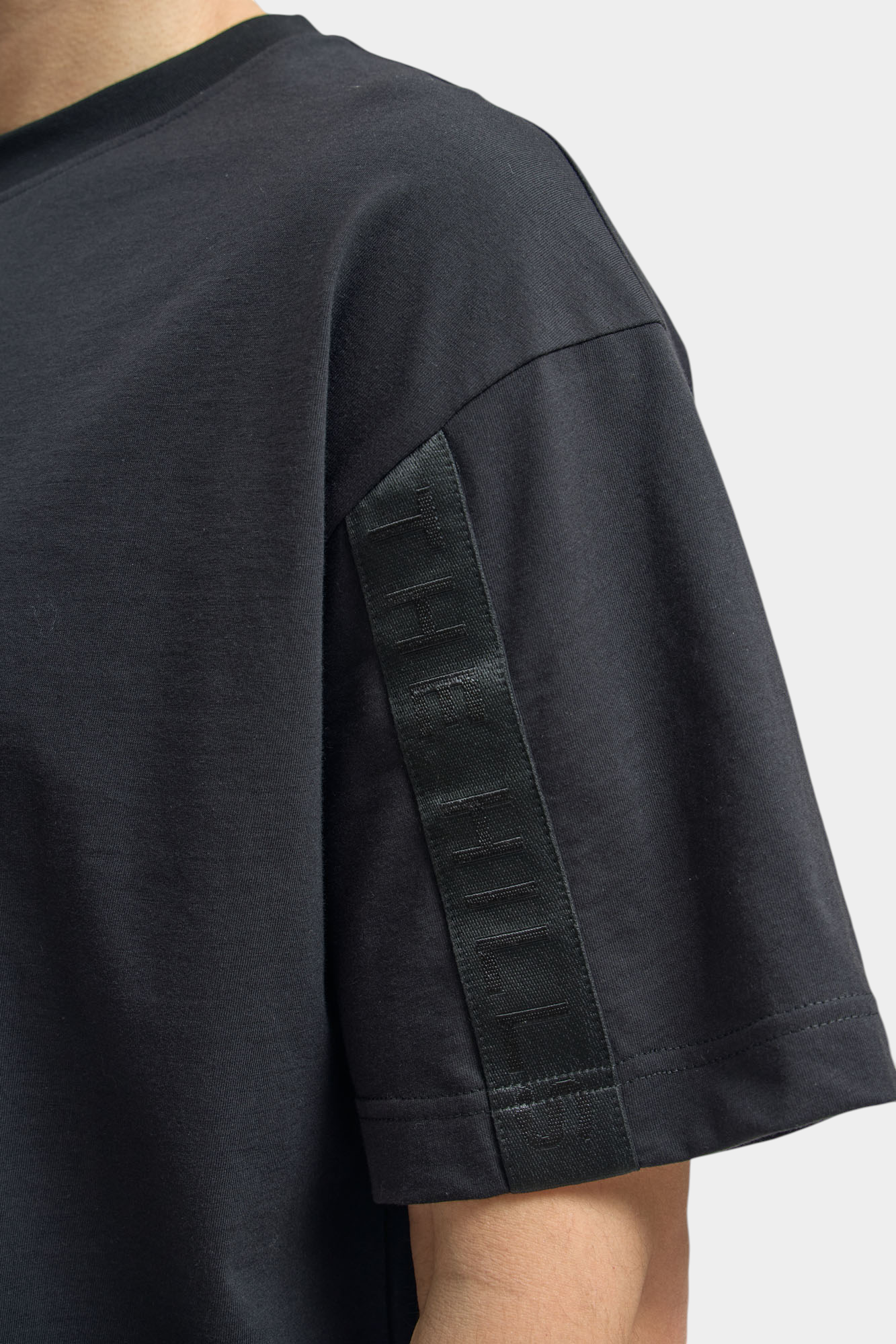 M-262-THT-22-1305 Футболка The Hills Черный