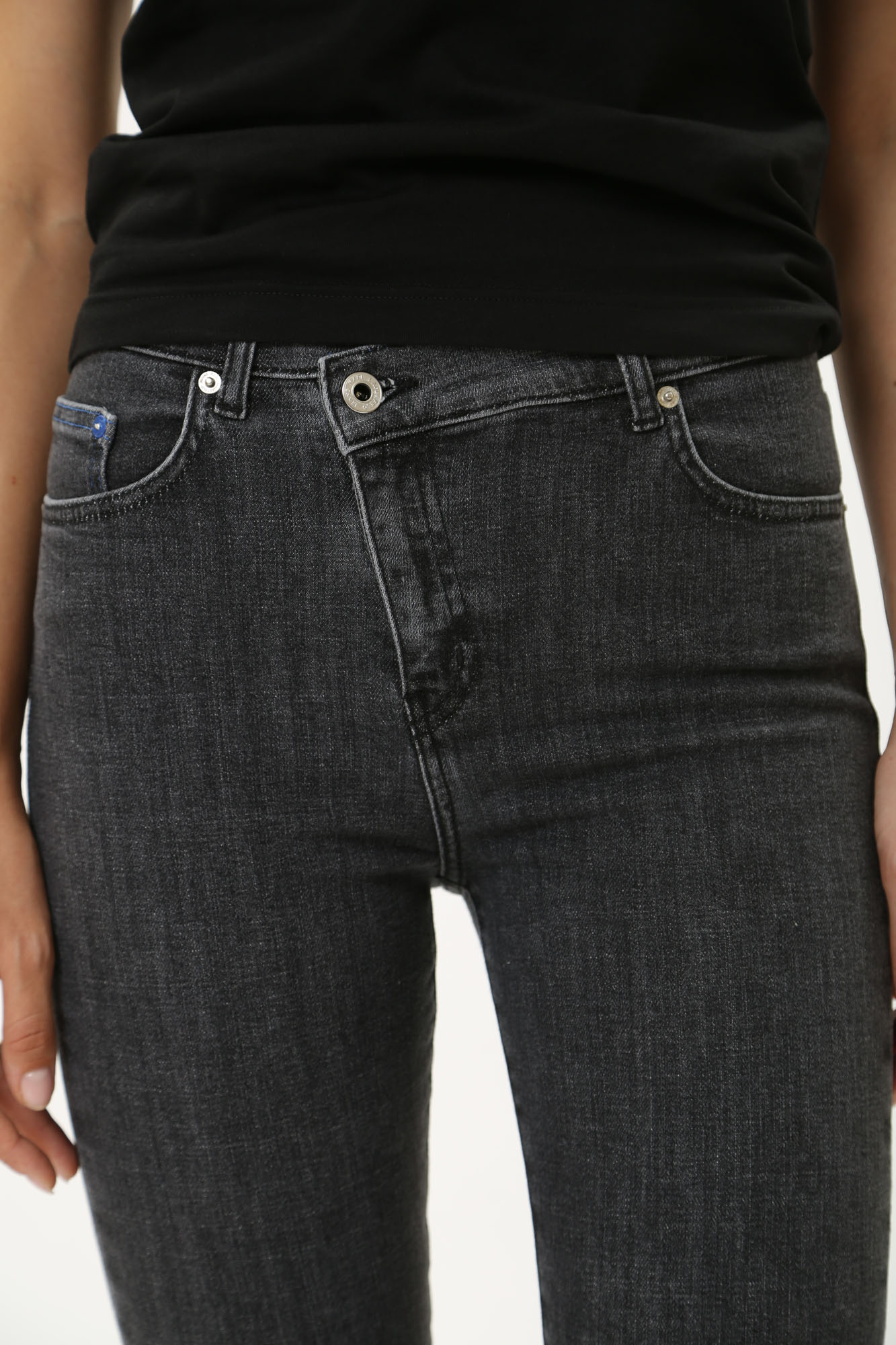 245J1102 брюки джинсовые karl lagerfeld jeans 