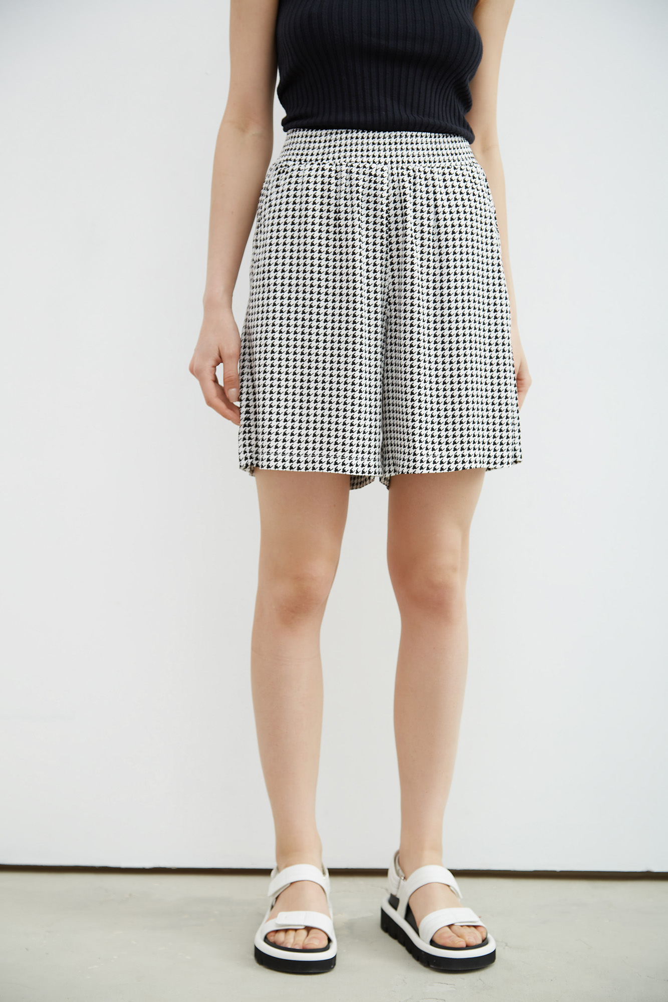 W-231-TH-56-0079 шорты the hills