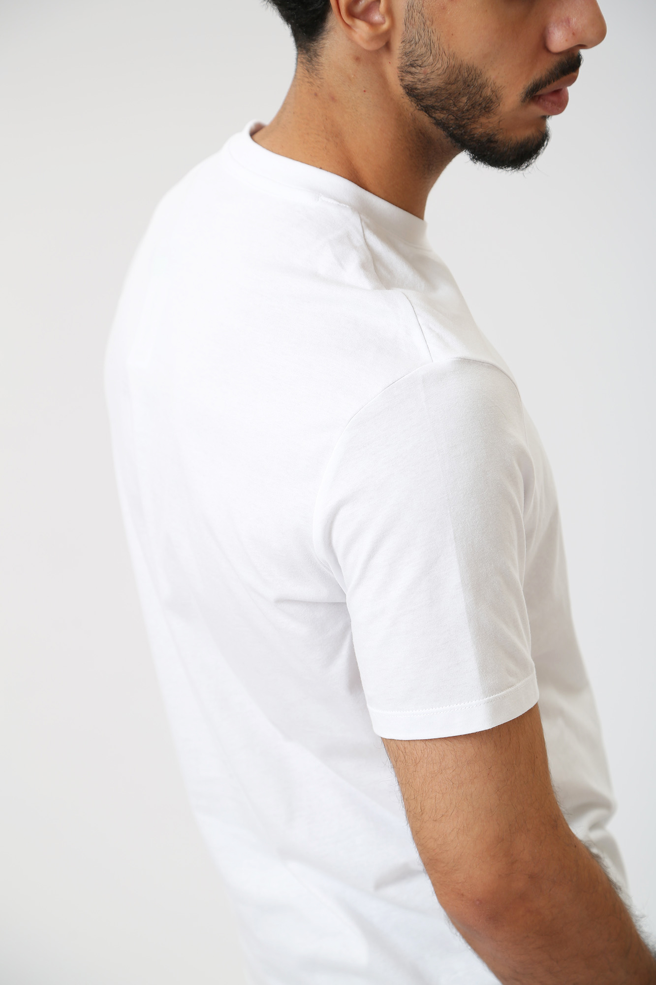 6RZTLB_ZJBYZ Футболка Armani Exchange Белый