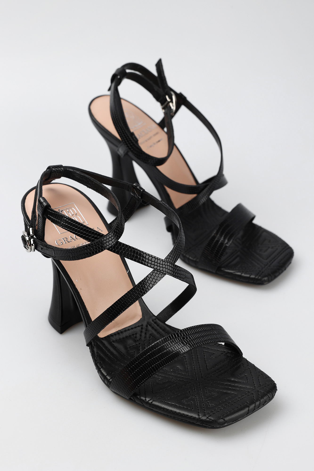 W3761-D07 Босоножки Graciana Черный