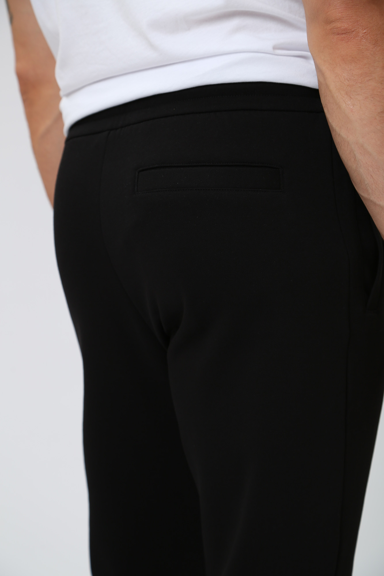 3RZPAA_ZJ83Z Брюки спортивные Armani Exchange Черный