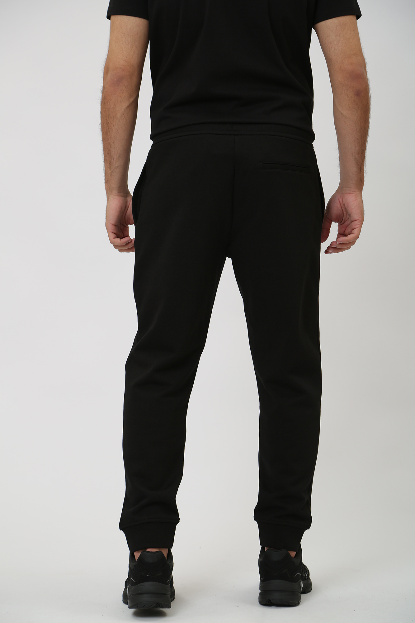 3DZPDG_ZJ4XZ Брюки спортивные Armani Exchange Черный