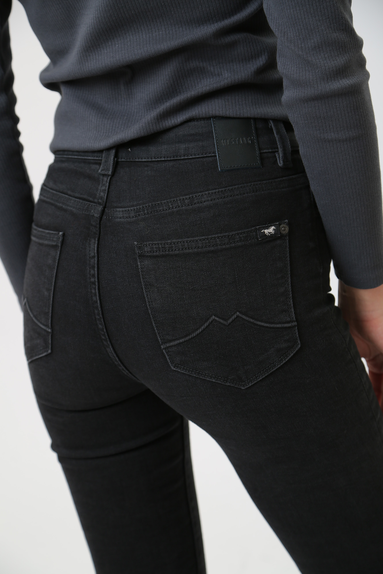 1014338-4000 джинсы mustang 