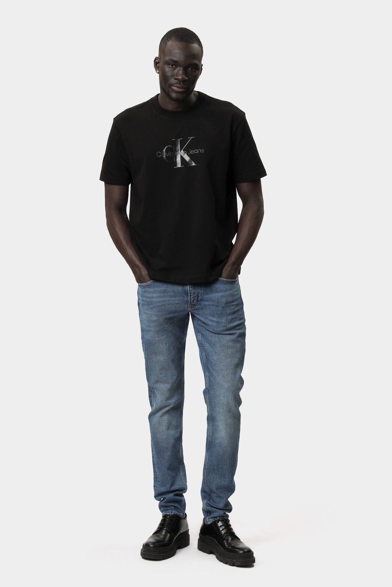 J30J327109 Футболка Calvin Klein Jeans Черный