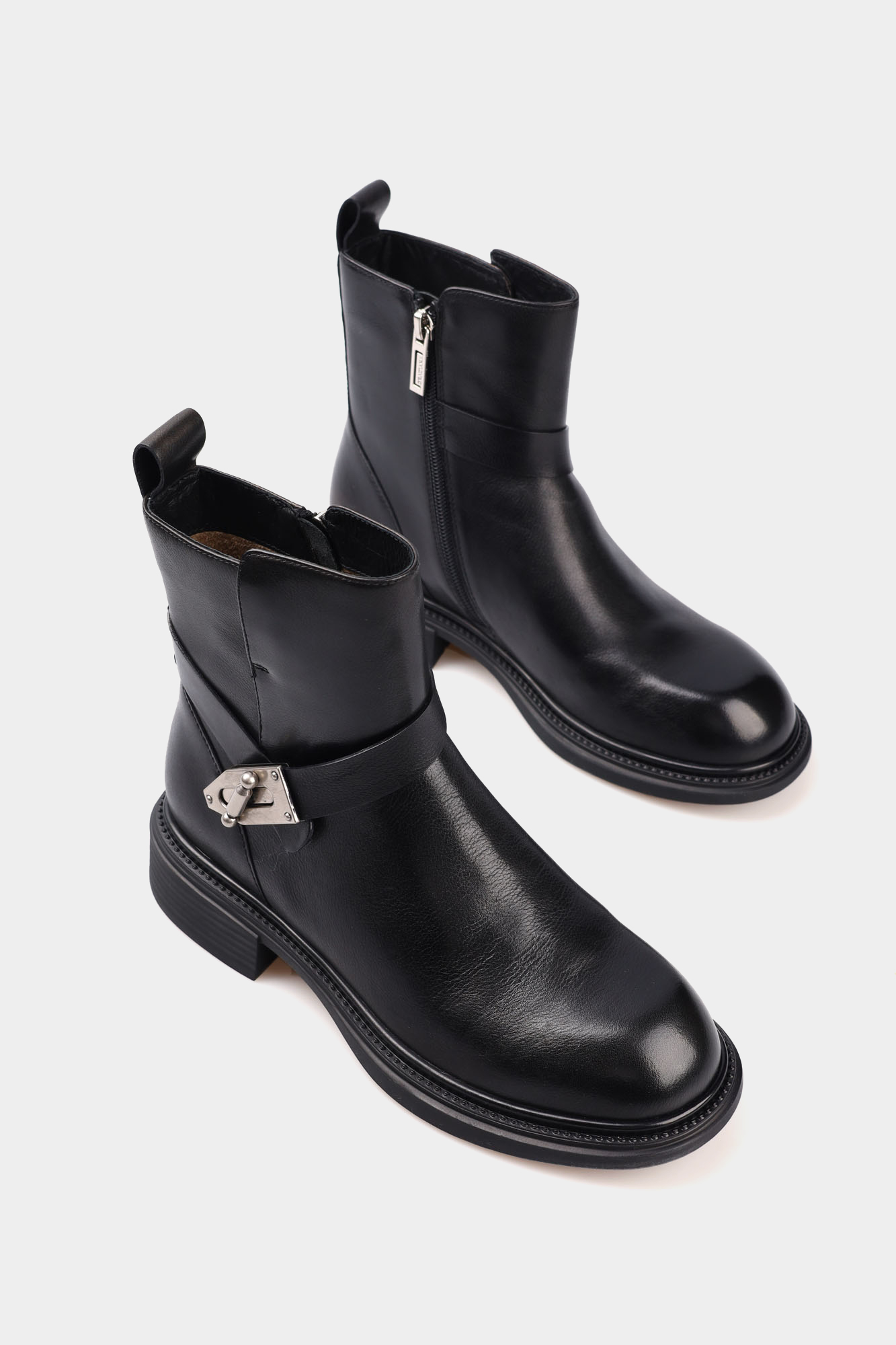 S8-36-101 Ботинки Graciana Черный