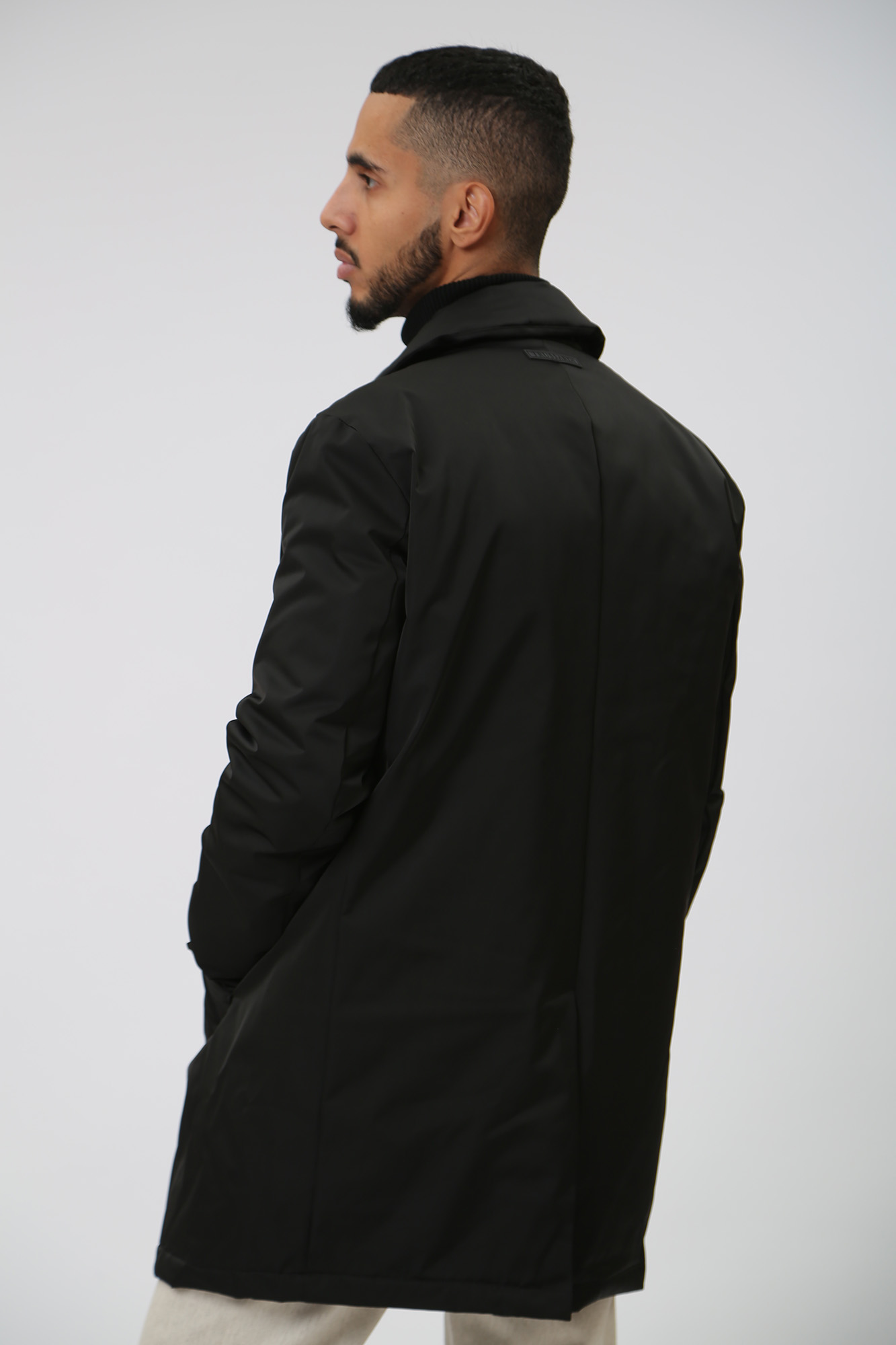 52S00926-1T005043 Плащ Trussardi Черный