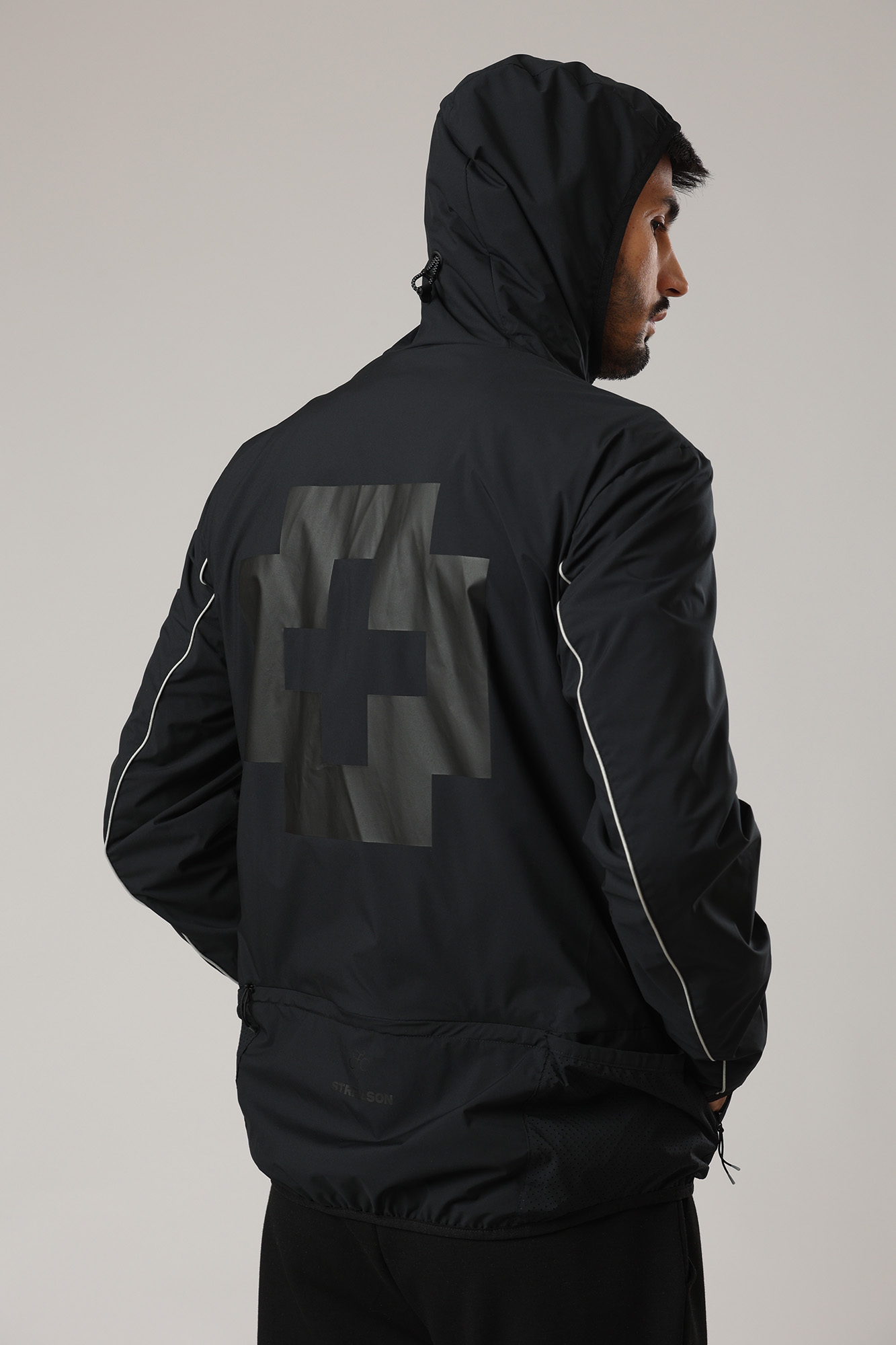 30033078_10013080 Куртка Strellson Черный