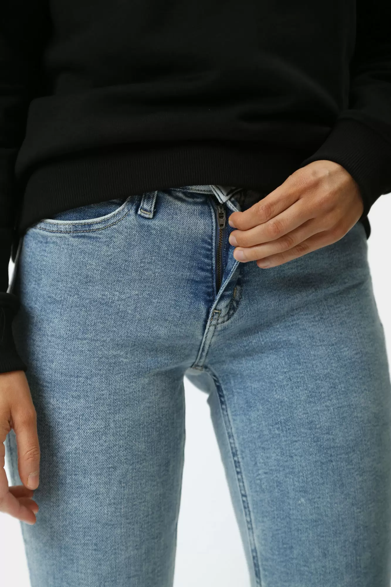 J20J224426 брюки джинсовые calvin klein jeans 