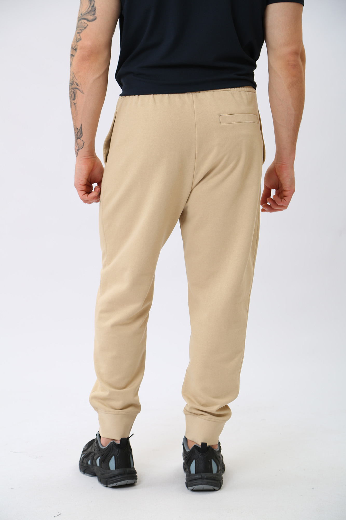 3RZPJA_ZJ7KZ Брюки спортивные Armani Exchange Серый