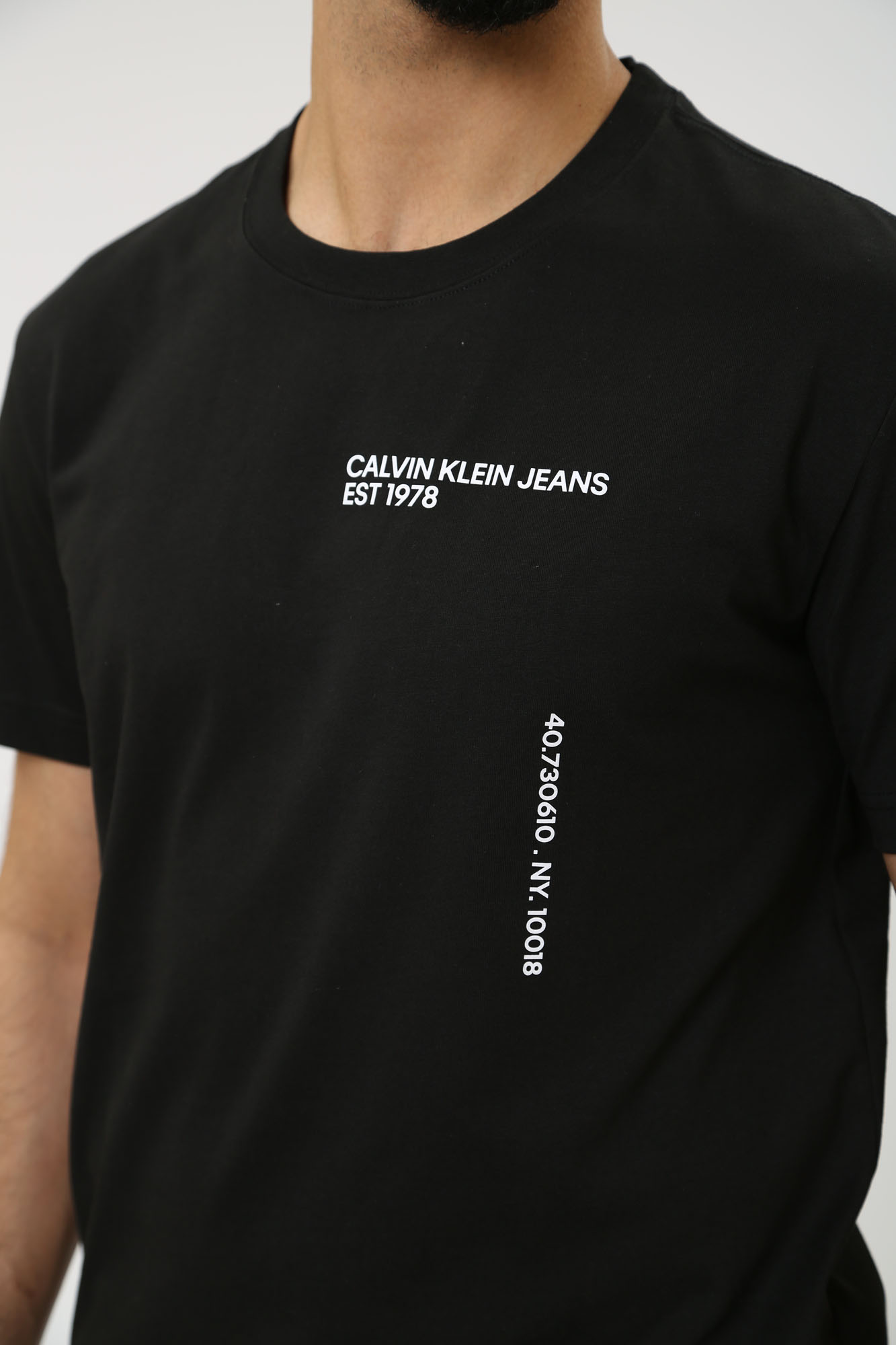 J30J325065 Футболка Calvin Klein Jeans Черный