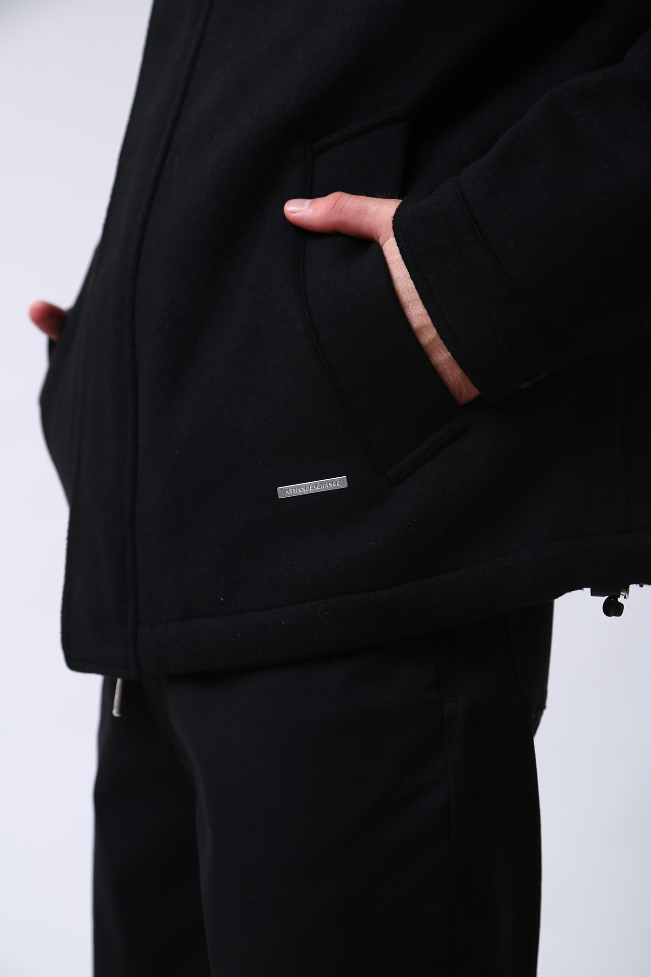 6LZB30_ZNIKZ Куртка Armani Exchange Черный