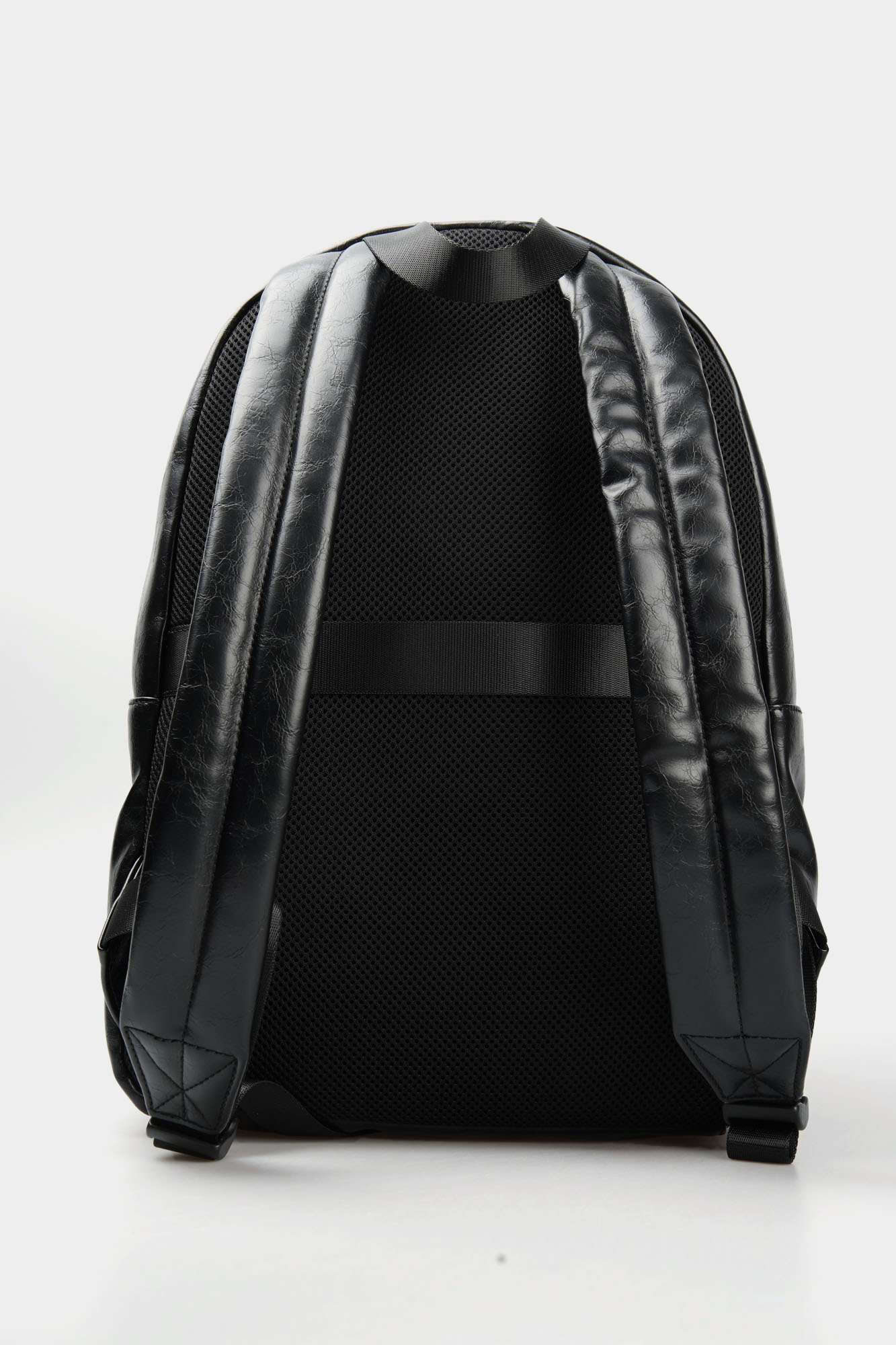 952667_4F866 Рюкзак Armani Exchange Черный