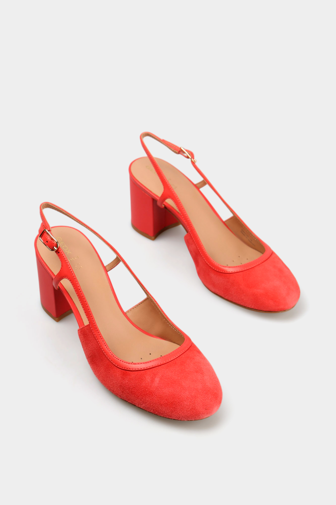 D65YYA0TU21 Босоножки Geox Красный